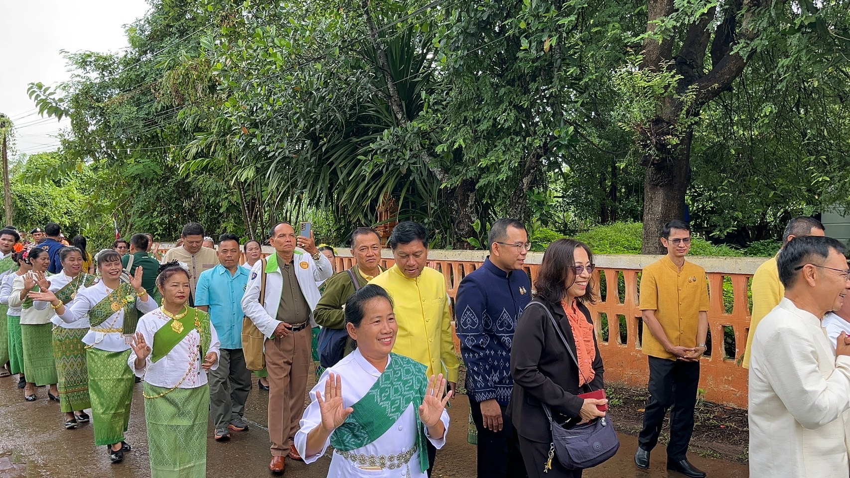 พช.หนองคาย ร่วมต้อนรับคณะกรรมการตรวจประเมินหมู่บ้านเข้มแข็งตามแนวทาง “แผ่นดินธรรม แผ่นดินทอง” (หมู่บ้านยั่งยืน) ระดับภาค ณ ศูนย์เรียนรู้วัฒนธรรมไทยพวน บ้านโพธิ์ตาก ม.1 ต.โพธิ์ตาก อ.โพธิ์ตาก