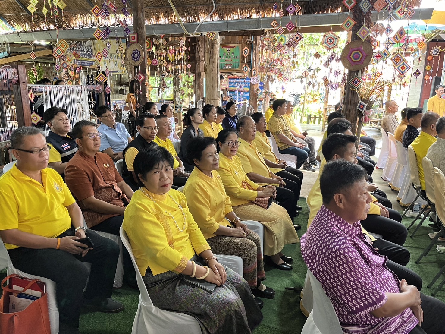 พช.หนองคาย ร่วมต้อนรับคณะกรรมการตรวจประเมินหมู่บ้านเข้มแข็งตามแนวทาง “แผ่นดินธรรม แผ่นดินทอง” (หมู่บ้านยั่งยืน) ระดับภาค ณ ศูนย์เรียนรู้วัฒนธรรมไทยพวน บ้านโพธิ์ตาก ม.1 ต.โพธิ์ตาก อ.โพธิ์ตาก