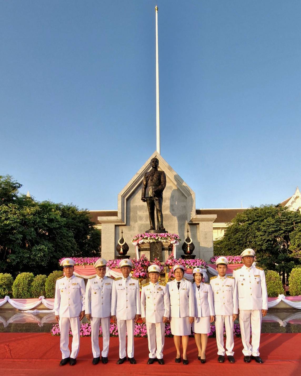 พช.หนองคาย ร่วมพิธีถวายราชสักการะเนื่องใน “วันคล้ายวันสวรรคต พระบาทสมเด็จพระจุลจอมเกล้าเจ้าอยู่หัว” วันปิยมหาราช ประจำปีพุทธศักราช 2567