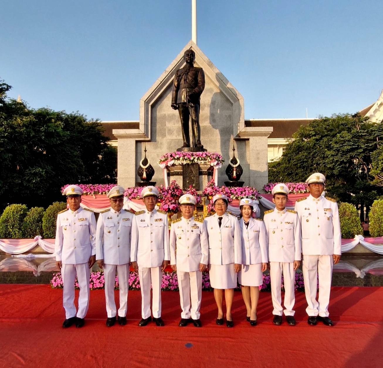 พช.หนองคาย ร่วมพิธีถวายราชสักการะเนื่องใน “วันคล้ายวันสวรรคต พระบาทสมเด็จพระจุลจอมเกล้าเจ้าอยู่หัว” วันปิยมหาราช ประจำปีพุทธศักราช 2567