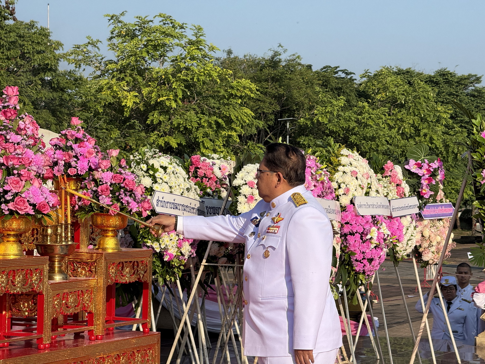 พช.หนองคาย ร่วมพิธีถวายราชสักการะเนื่องใน “วันคล้ายวันสวรรคต พระบาทสมเด็จพระจุลจอมเกล้าเจ้าอยู่หัว” วันปิยมหาราช ประจำปีพุทธศักราช 2567