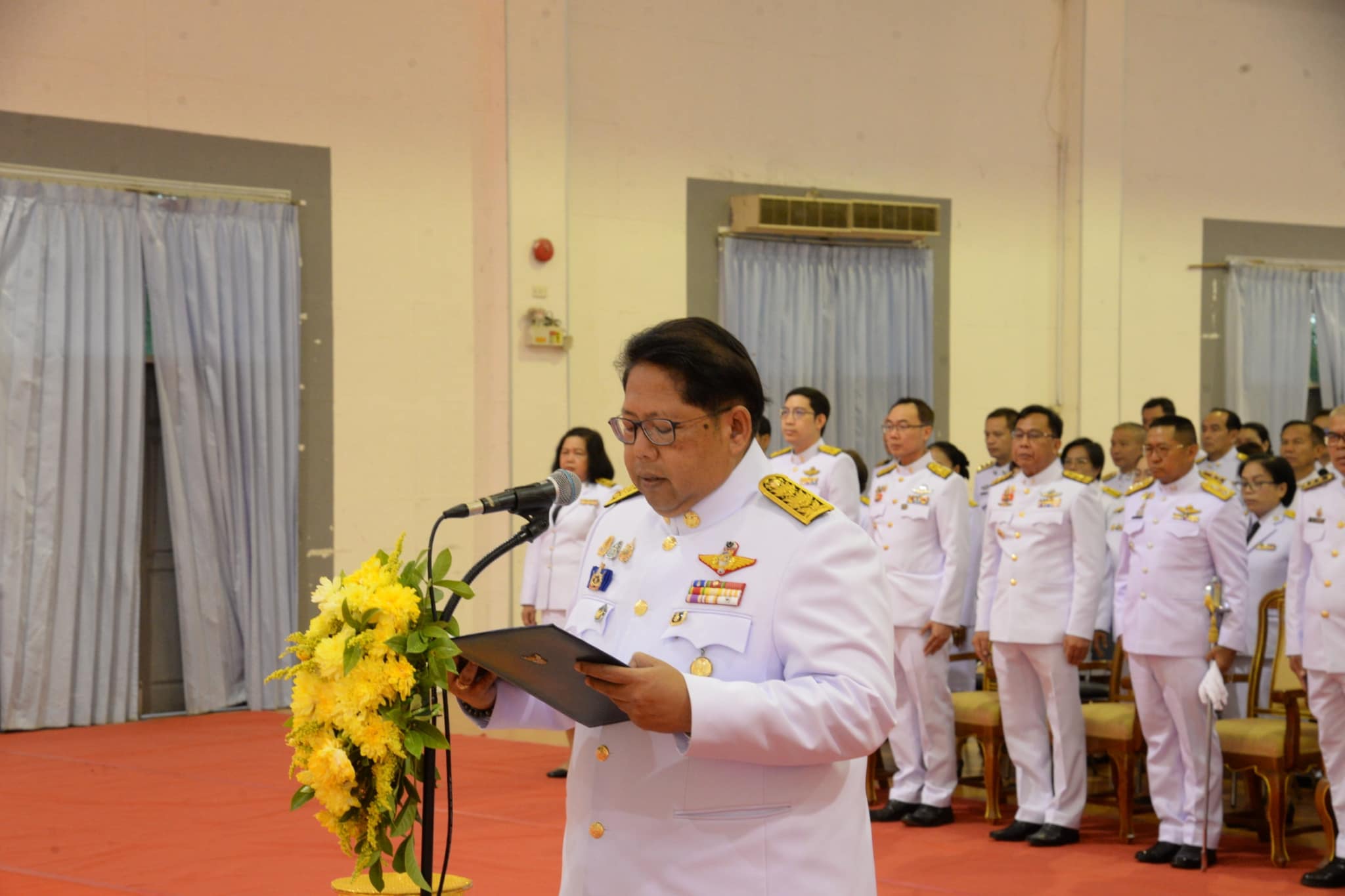 พช.หนองคาย ร่วมพิธีวางพวงมาลาและถวายราชสดุดี เนื่องในวันนวมินทรมหาราช ประจำปีพุทธศักราช 2567