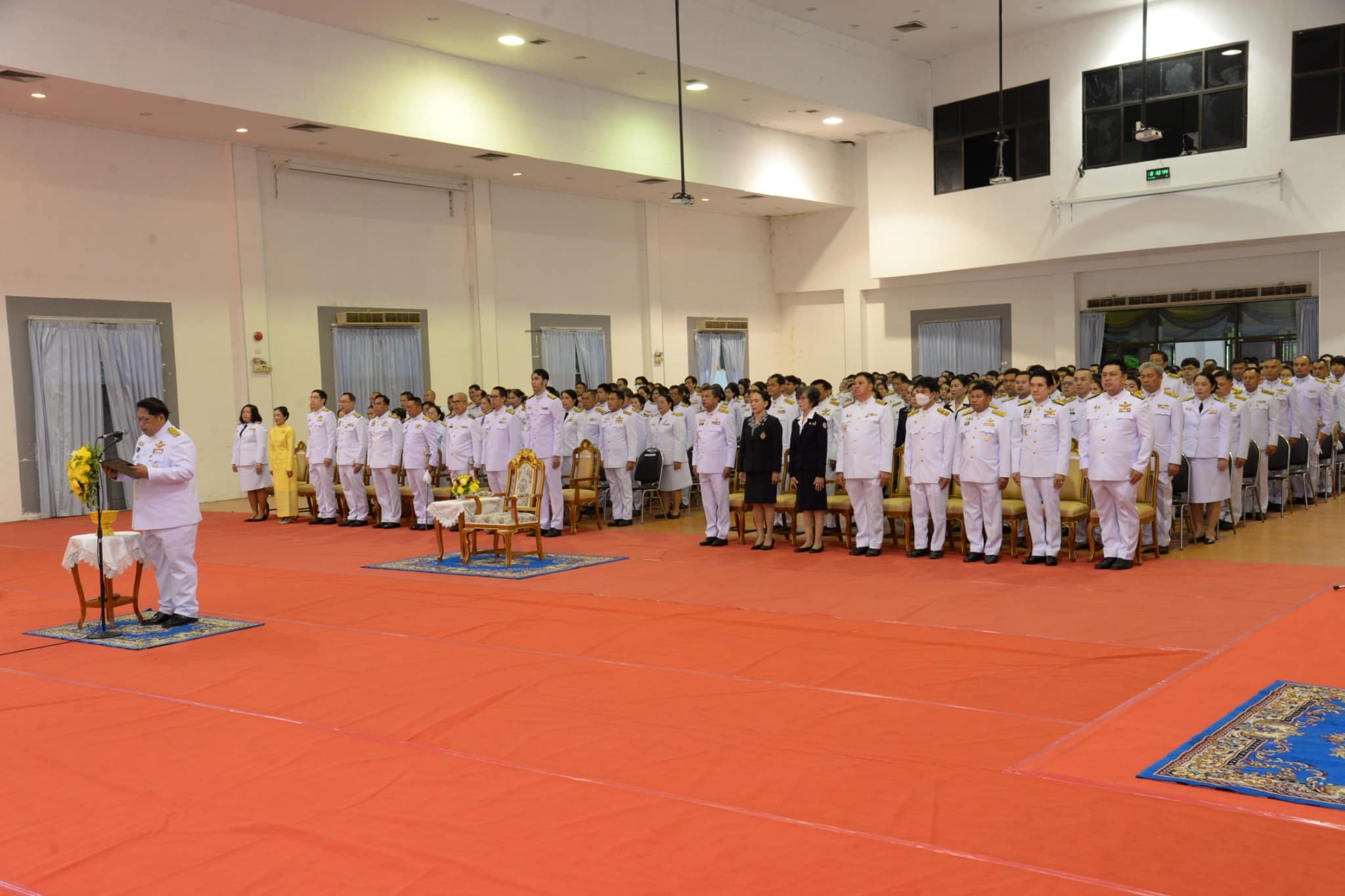 พช.หนองคาย ร่วมพิธีวางพวงมาลาและถวายราชสดุดี เนื่องในวันนวมินทรมหาราช ประจำปีพุทธศักราช 2567