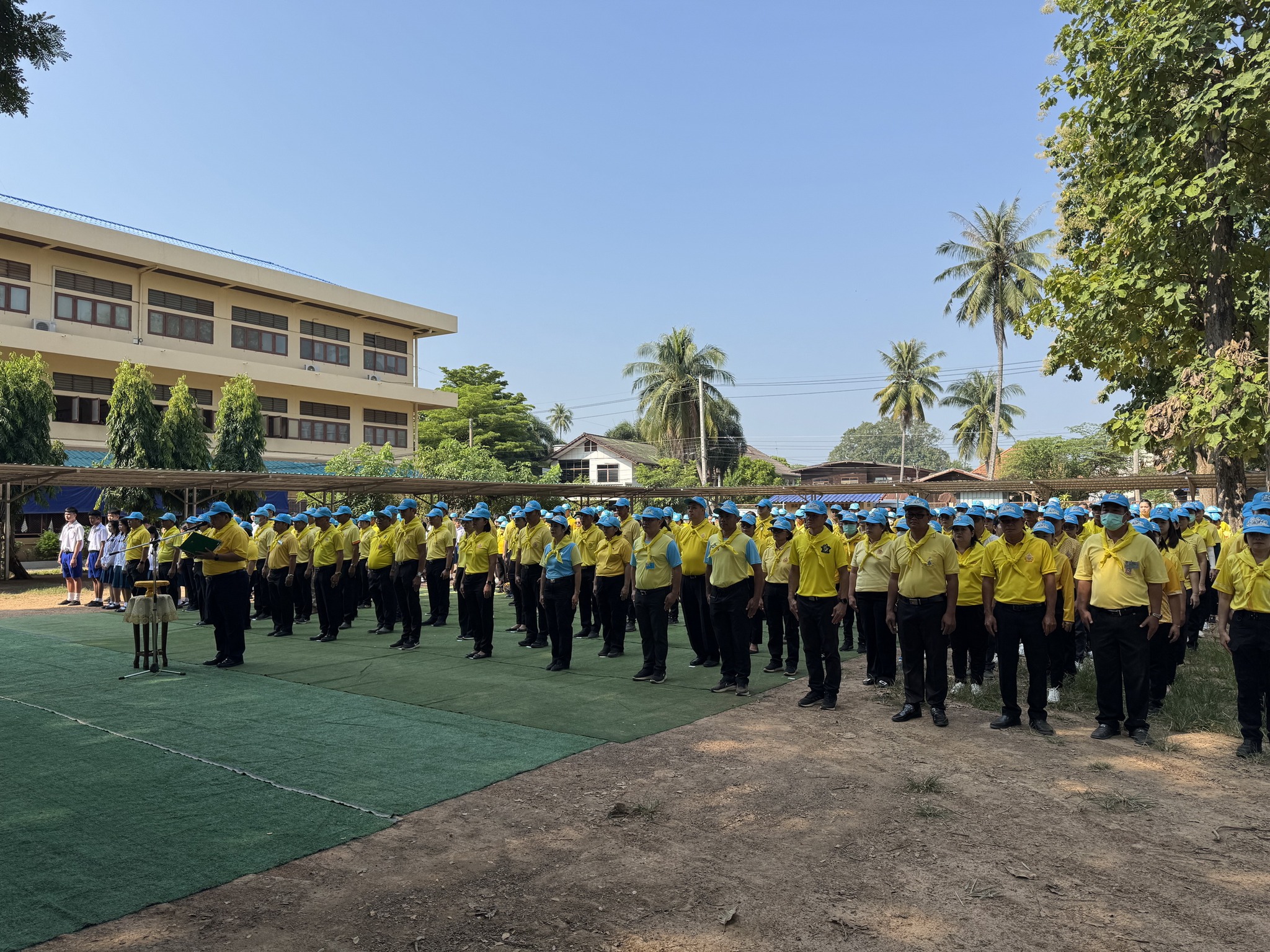 พช.หนองคาย ร่วมกิจกรรมจิตอาสาพัฒนาเนื่องในวันนวมินทรมหาราช