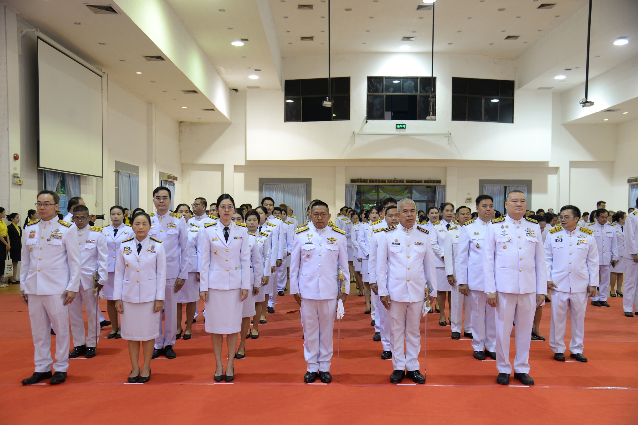 พช.หนองคาย ร่วมพิธีถวายราชสักการะ เนื่องในวันคล้ายวันสวรรคตพระบาทสมเด็จพระจอมเกล้าเจ้าอยู่หัว