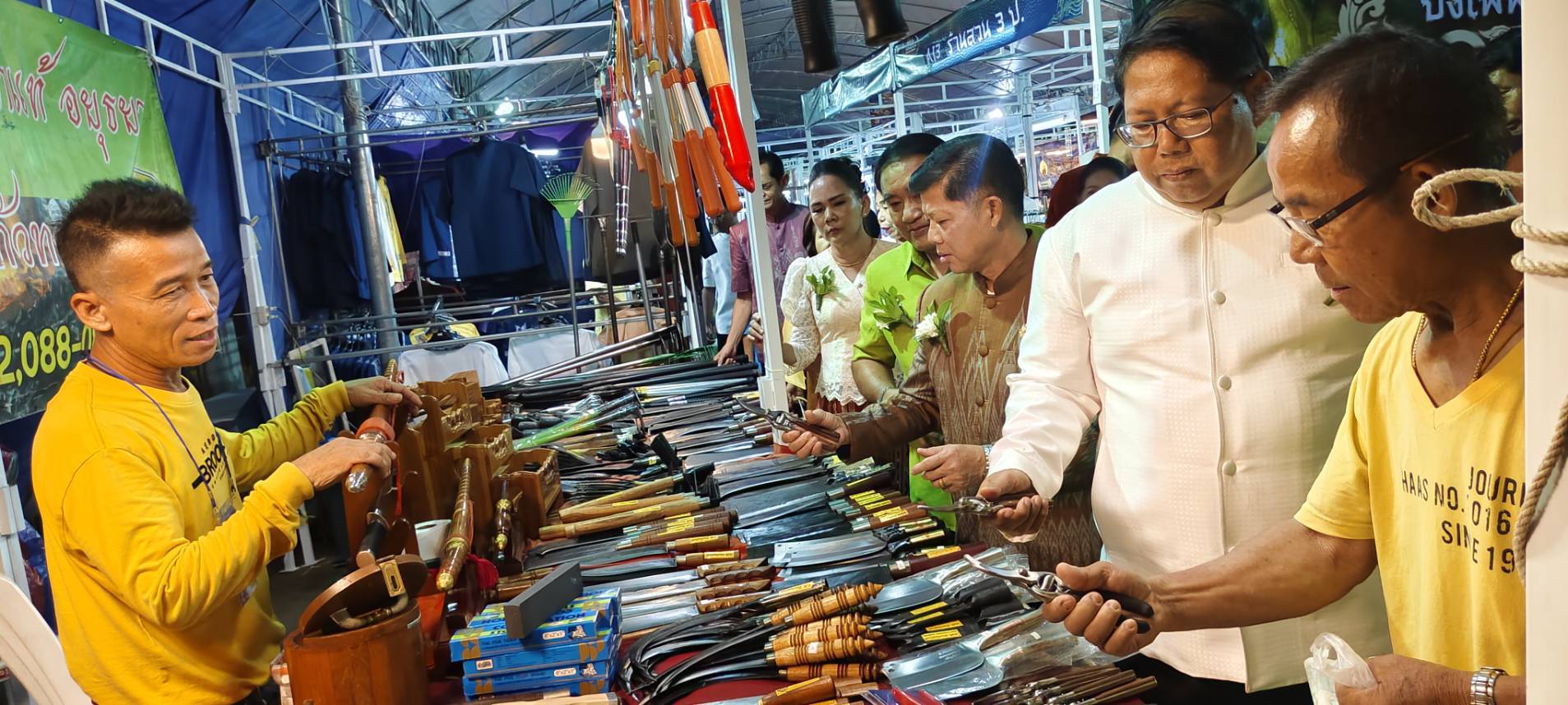 พช.หนองคาย จัดงานอย่างยิ่งใหญ่ “มหัศจรรย์ บั้งไฟพญานาค OTOP หนองคาย 2024” ปรากฏการณ์แห่งธรรมชาติ งานเทศกาลออกพรรษา และ บั้งไฟพญานาคโลก ประจำปี 2567 เพื่อกระตุ้นเศรษฐกิจฐานรากมั่นคง ชุมชนเข้มแข็งอย่างยั่งยืน”