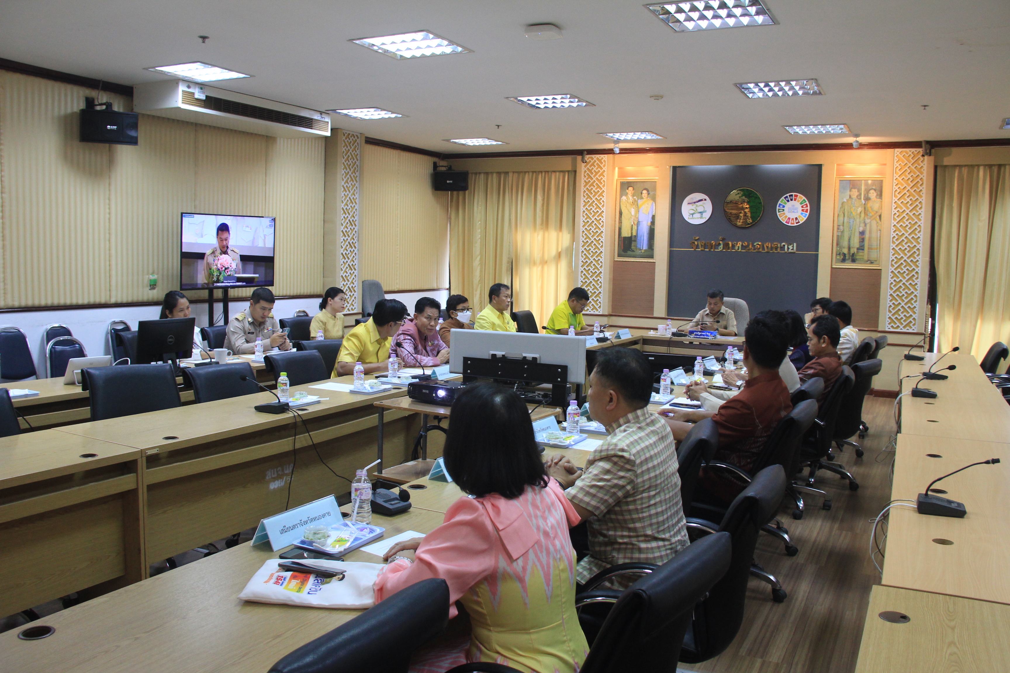 พช.หนองคาย ร่วมการประชุมมอบนโยบายของผู้บริหารกระทรวงมหาดไทย ประจำปีงบประมาณ พ.ศ. 2568 ผ่านระบบวีดิทัศน์ทางไกล (VCS)