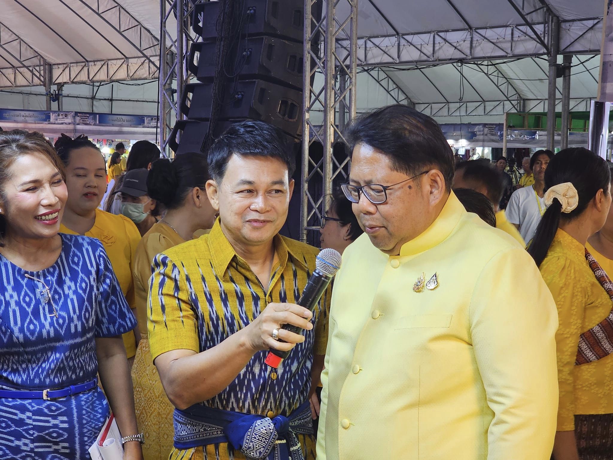 เริ่มแล้ว!! OTOP เชื่อมสัมพันธ์ไทย-ลาว “ฮักกันมั่นแก่น ค้าขายร่วมกัน สานสัมพันธ์ สองแผ่นดิน” ชม ชิม ช้อป ผลิตภัณฑ์ OTOP หนองคาย-กลุ่มจังหวัดสบายดี-ส.ป.ป.ลาว ม่วนซื่นกับกิจกรรมความบันเทิงตลอดงาน