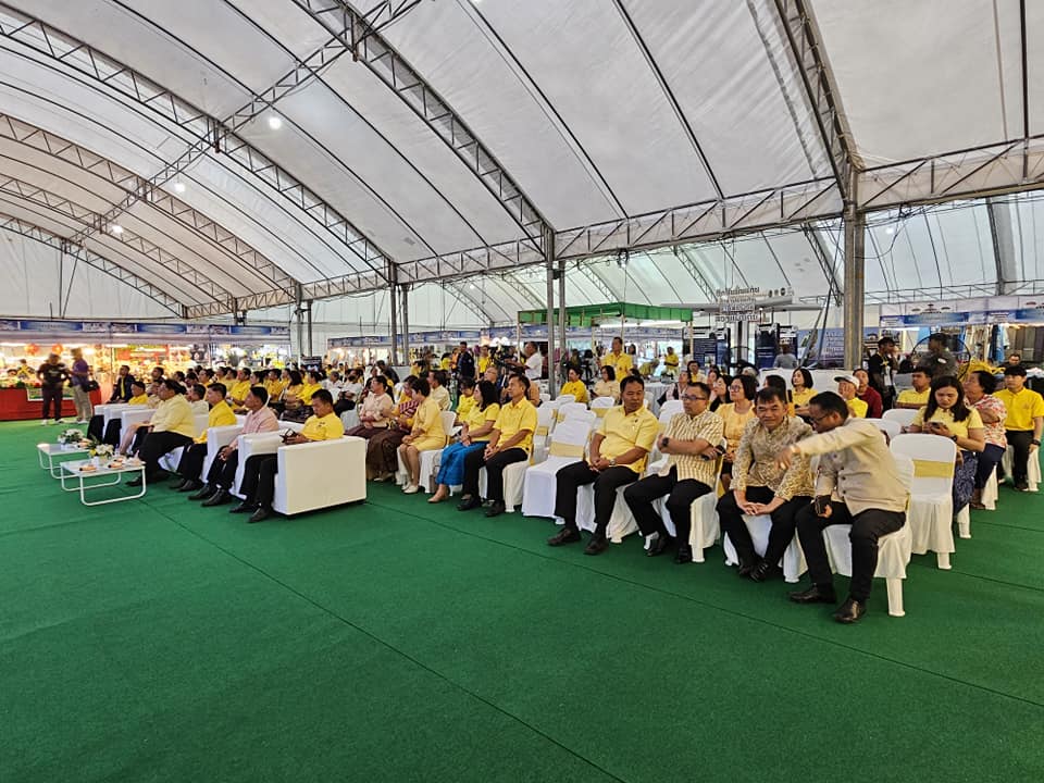 เริ่มแล้ว!! OTOP เชื่อมสัมพันธ์ไทย-ลาว “ฮักกันมั่นแก่น ค้าขายร่วมกัน สานสัมพันธ์ สองแผ่นดิน” ชม ชิม ช้อป ผลิตภัณฑ์ OTOP หนองคาย-กลุ่มจังหวัดสบายดี-ส.ป.ป.ลาว ม่วนซื่นกับกิจกรรมความบันเทิงตลอดงาน