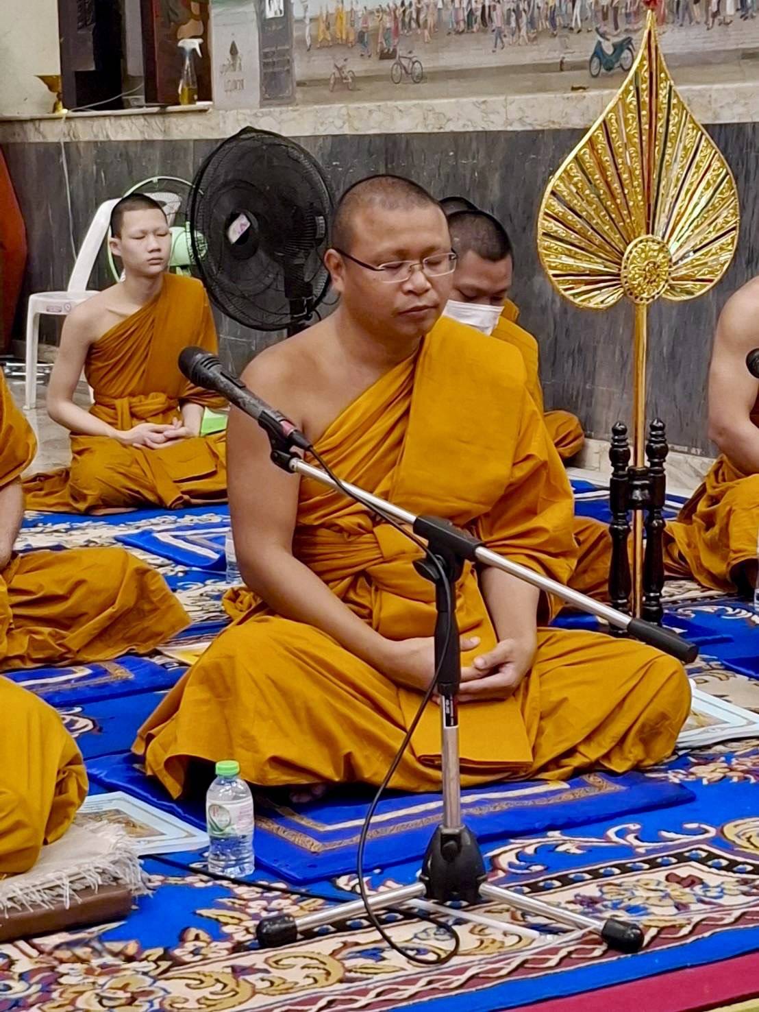 พช.หนองคาย ร่วมพิธีสวดพระพุทธมนต์และเจริญจิตตภาวนา เพื่อร่วมแสดงความเสียใจกรณีอุบัติเหตุของโรงเรียนวัดเขาพระยาสังฆาราม