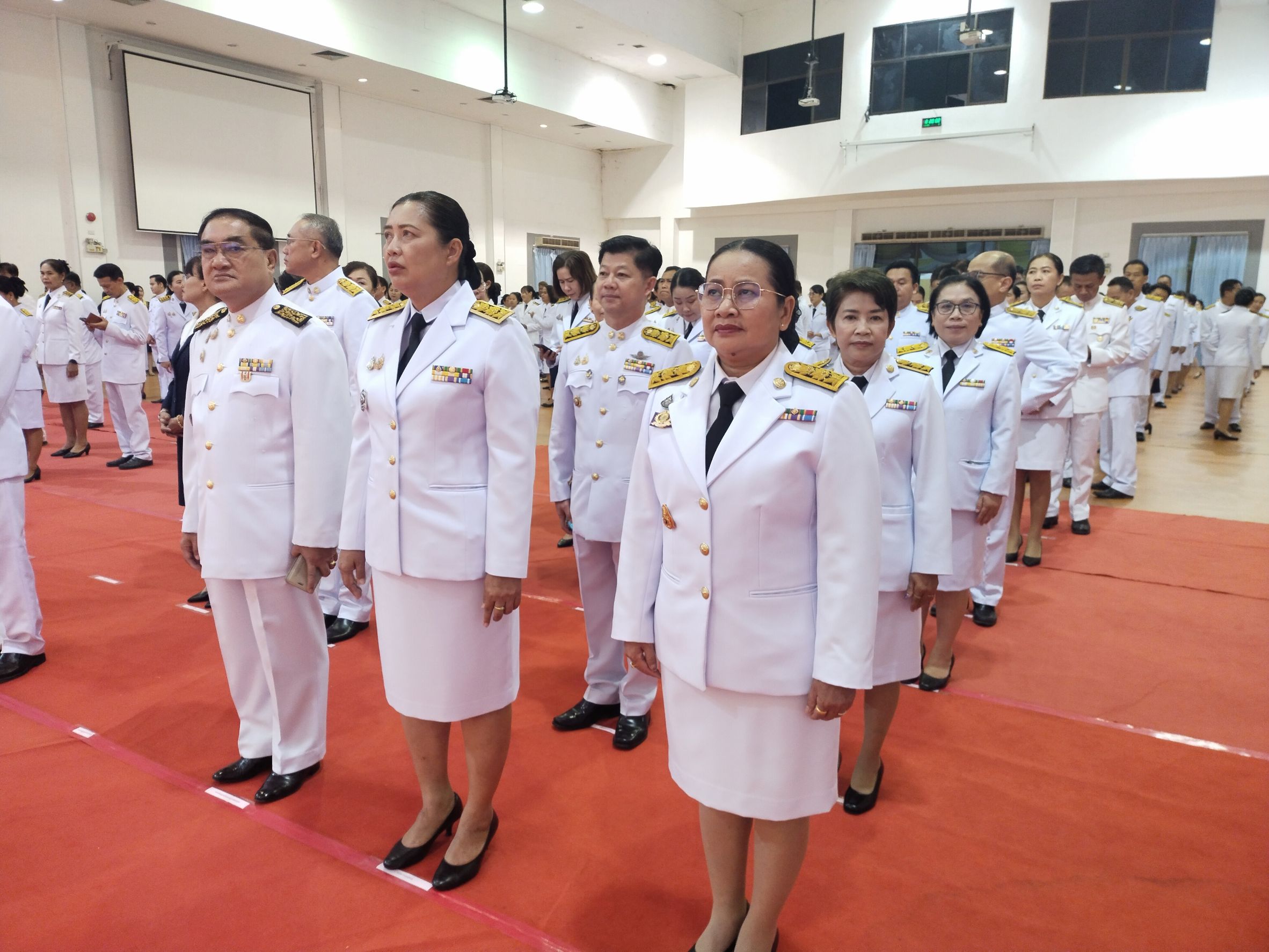 พช.หนองคาย ร่วมพิธีถวายราชสักการะ เนื่องในวันคล้ายวันสวรรคตพระบาทสมเด็จพระจอมเกล้าเจ้าอยู่หัว