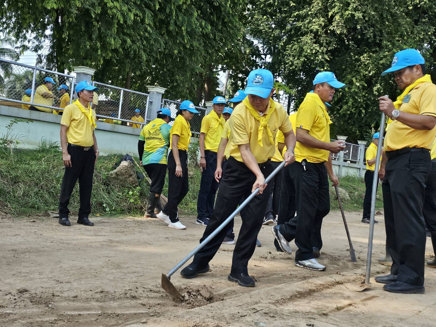 พช.หนองคาย ร่วมกิจกรรมจิตอาสาพัฒนาเนื่องในวันนวมินทรมหาราช