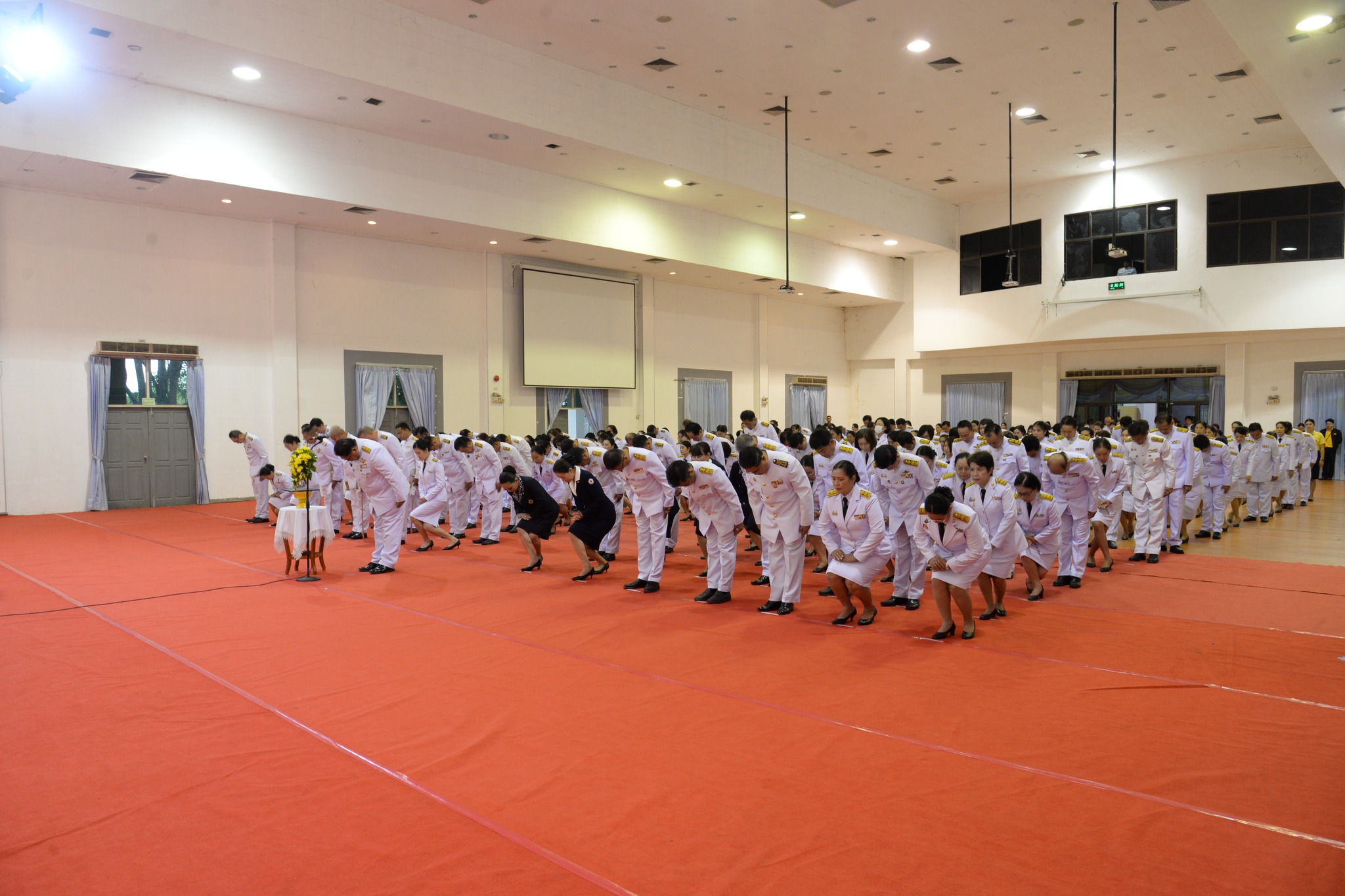 พช.หนองคาย ร่วมพิธีถวายราชสักการะ เนื่องในวันคล้ายวันสวรรคตพระบาทสมเด็จพระจอมเกล้าเจ้าอยู่หัว