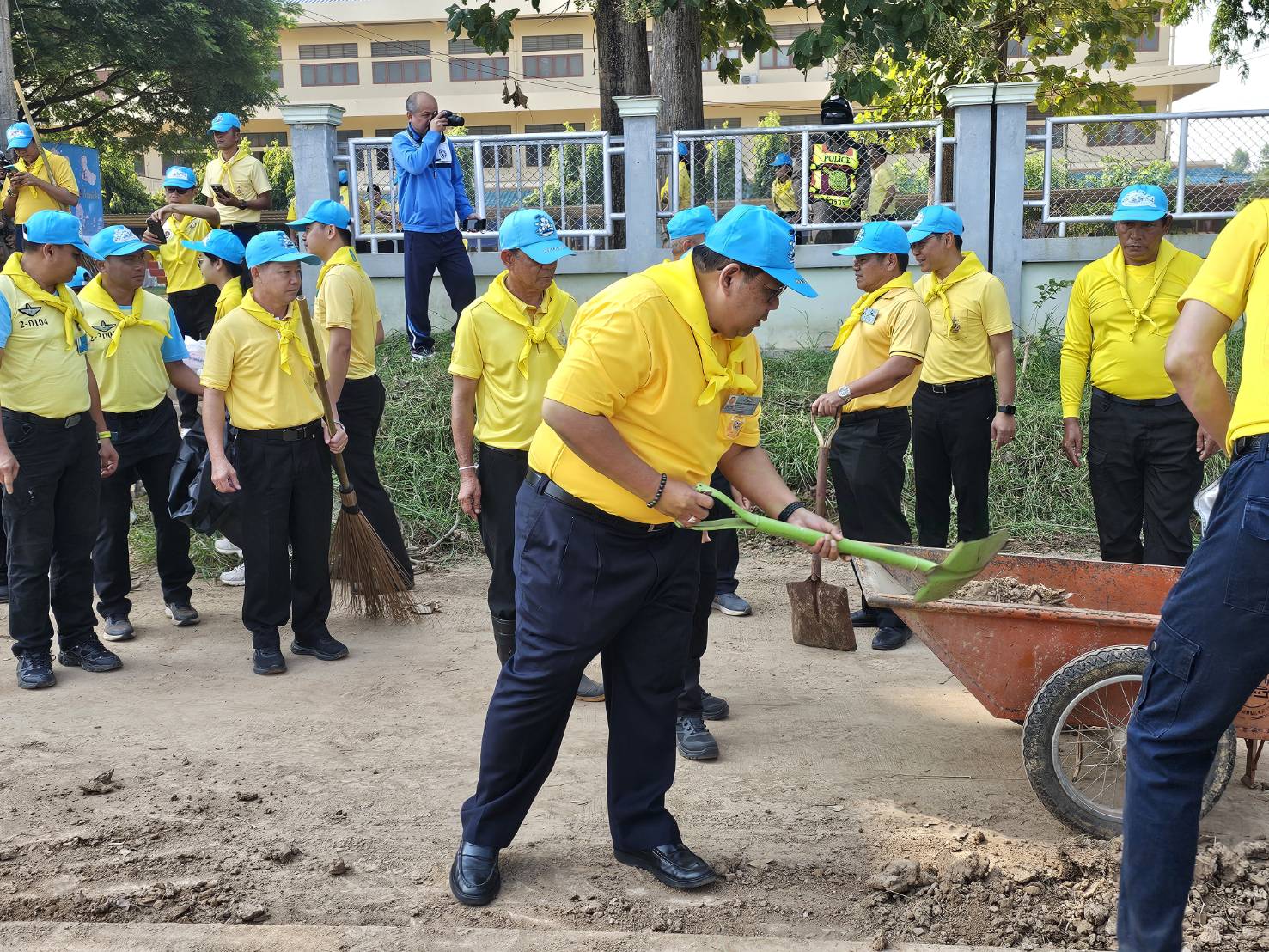 พช.หนองคาย ร่วมกิจกรรมจิตอาสาพัฒนาเนื่องในวันนวมินทรมหาราช