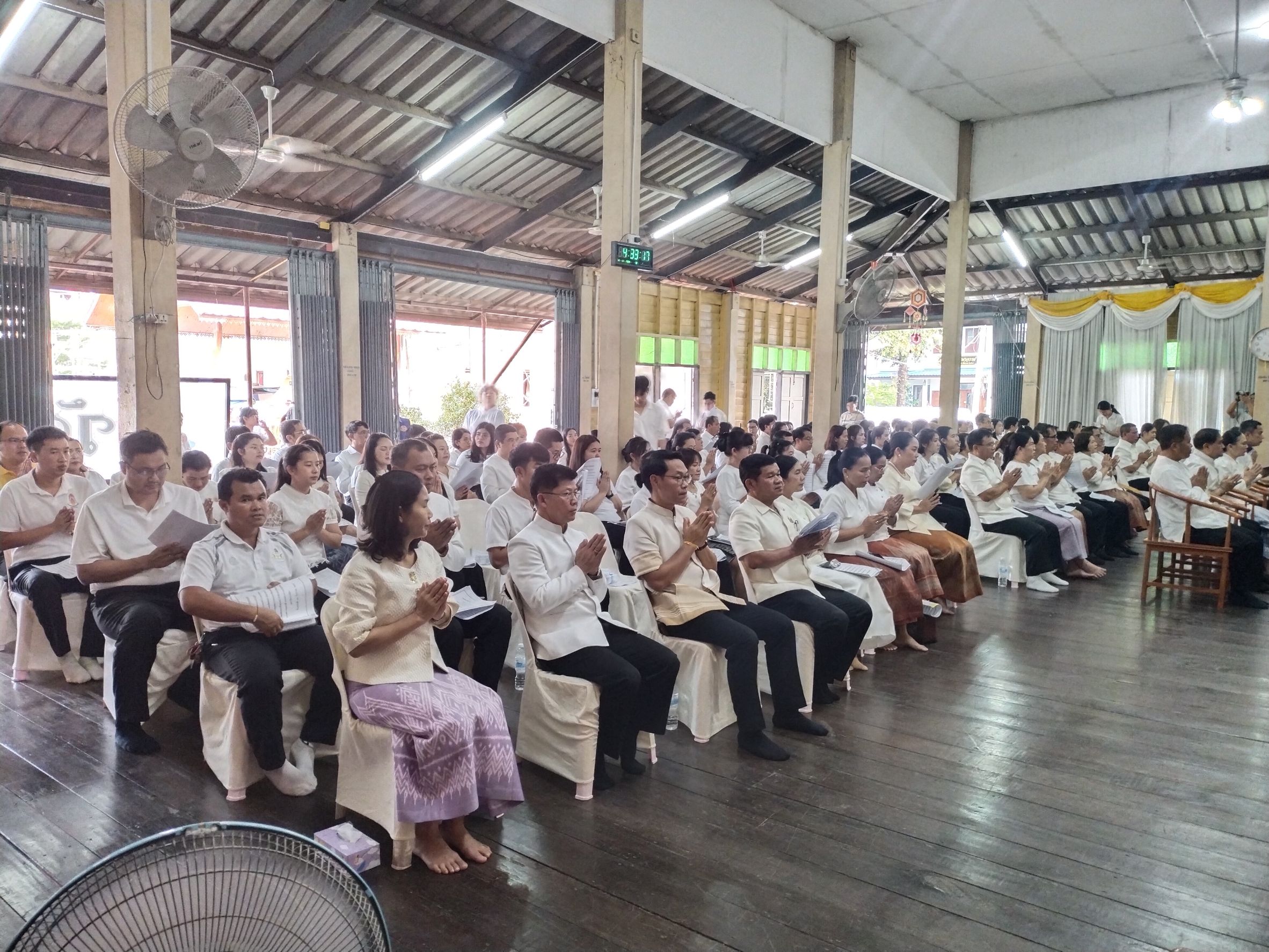 พช.หนองคาย ร่วมพิธีเจริญพระพุทธมนต์เพื่อสวดสาธยาย ถวายเป็นพระราชกุศลถวายพระพรชัยมงคลแด่ สมเด็จพระเจ้าลูกเธอ เจ้าฟ้าพัชรกิตติยาภา นเรนทิราเทพยวดี กรมหลวงราชสาริณีสิริพัชร มหาวัชรราชธิดา