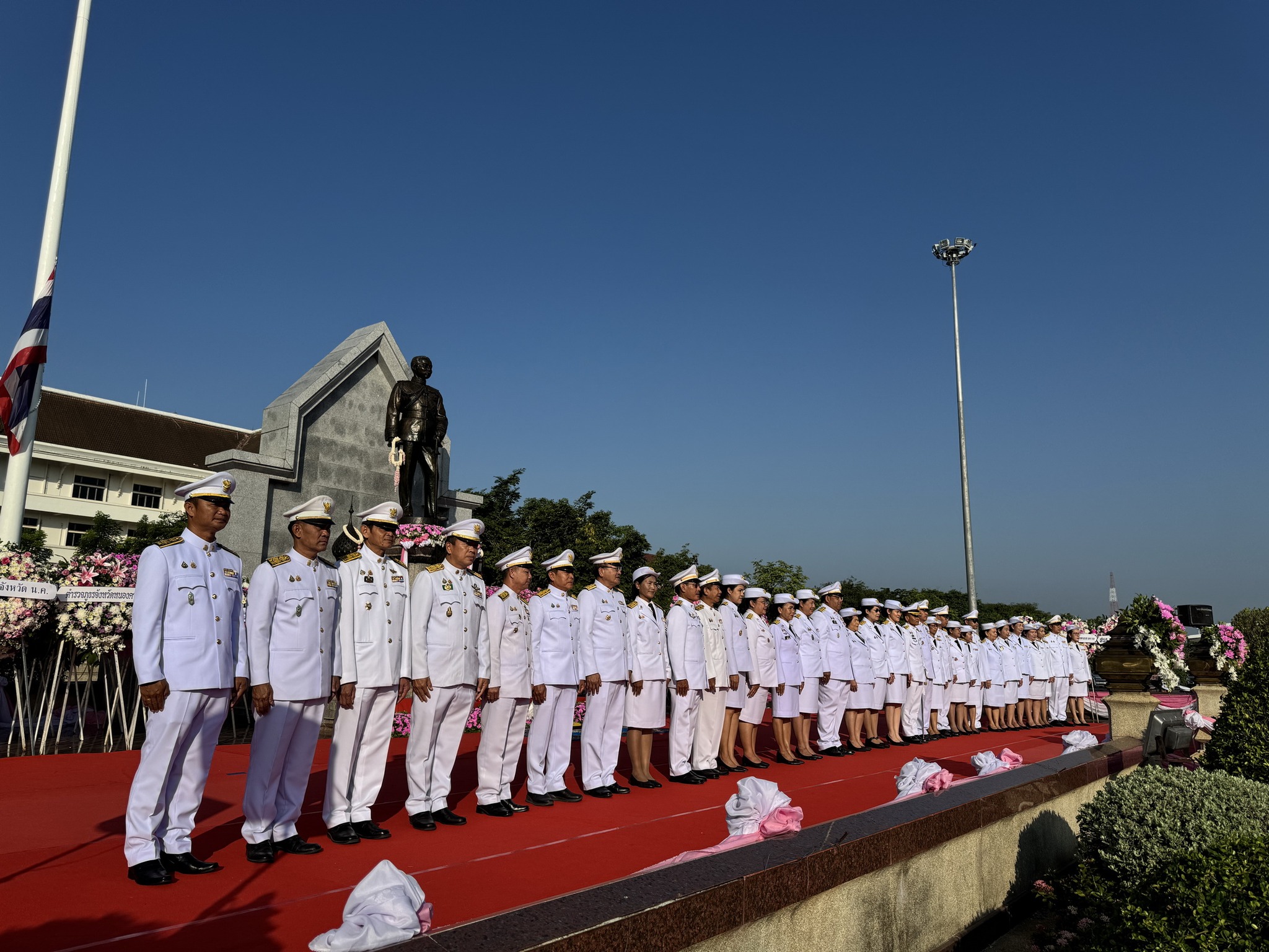 พช.หนองคาย ร่วมพิธีถวายราชสักการะเนื่องใน “วันคล้ายวันสวรรคต พระบาทสมเด็จพระจุลจอมเกล้าเจ้าอยู่หัว” วันปิยมหาราช ประจำปีพุทธศักราช 2567