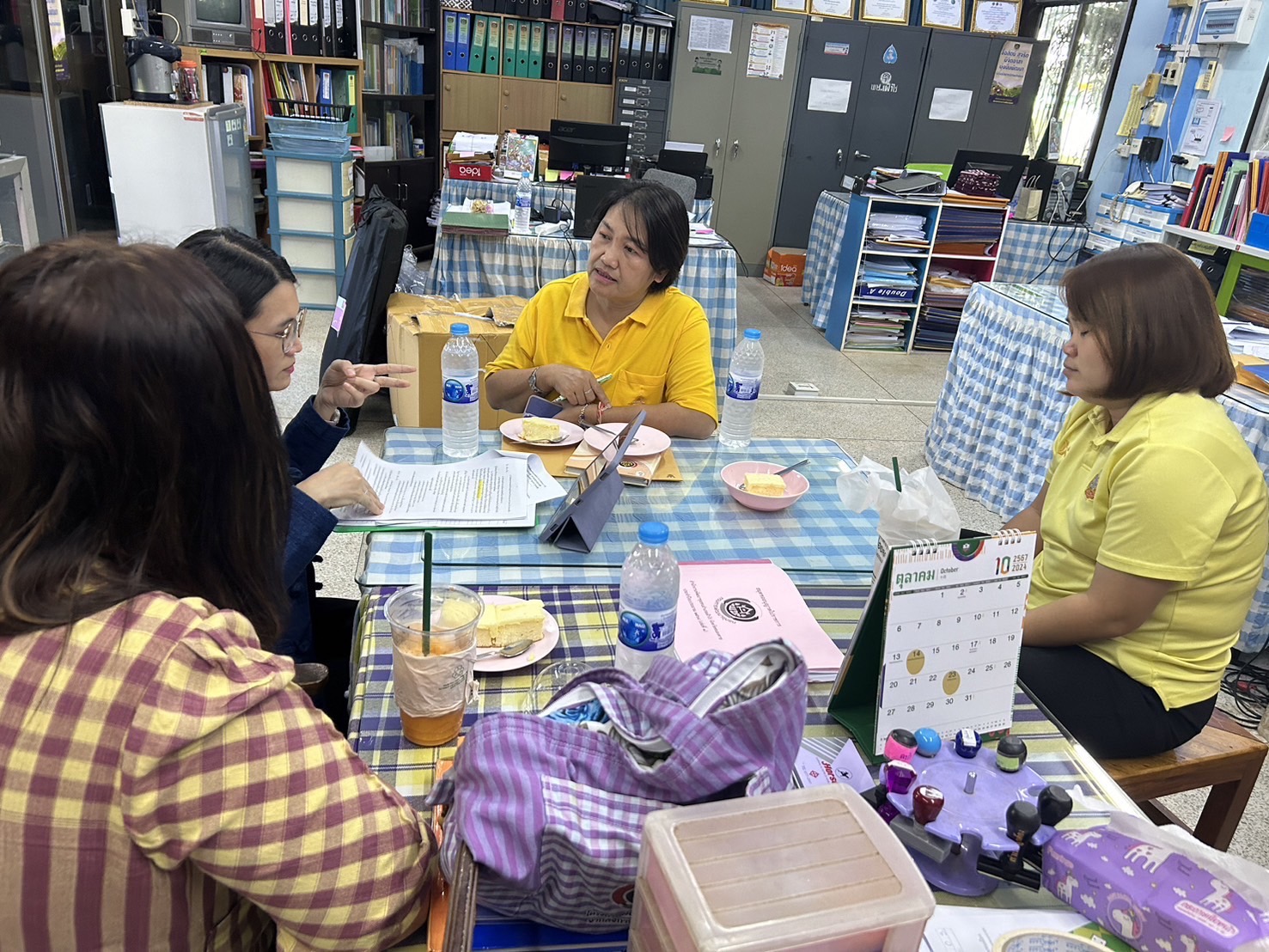 พช.หนองคาย ลงพื้นที่เตรียมความพร้อมการดำเนินงานโครงการ สืบสานภูมิปัญญา พัฒนาเศรษฐกิจฐานรากสู่ความยั่งยืน กิจกรรมที่ 1 โครงการสืบสานภูมิปัญญาผ้าพื้นถิ่น “พญานาคา” สู่ความยั่งยืน