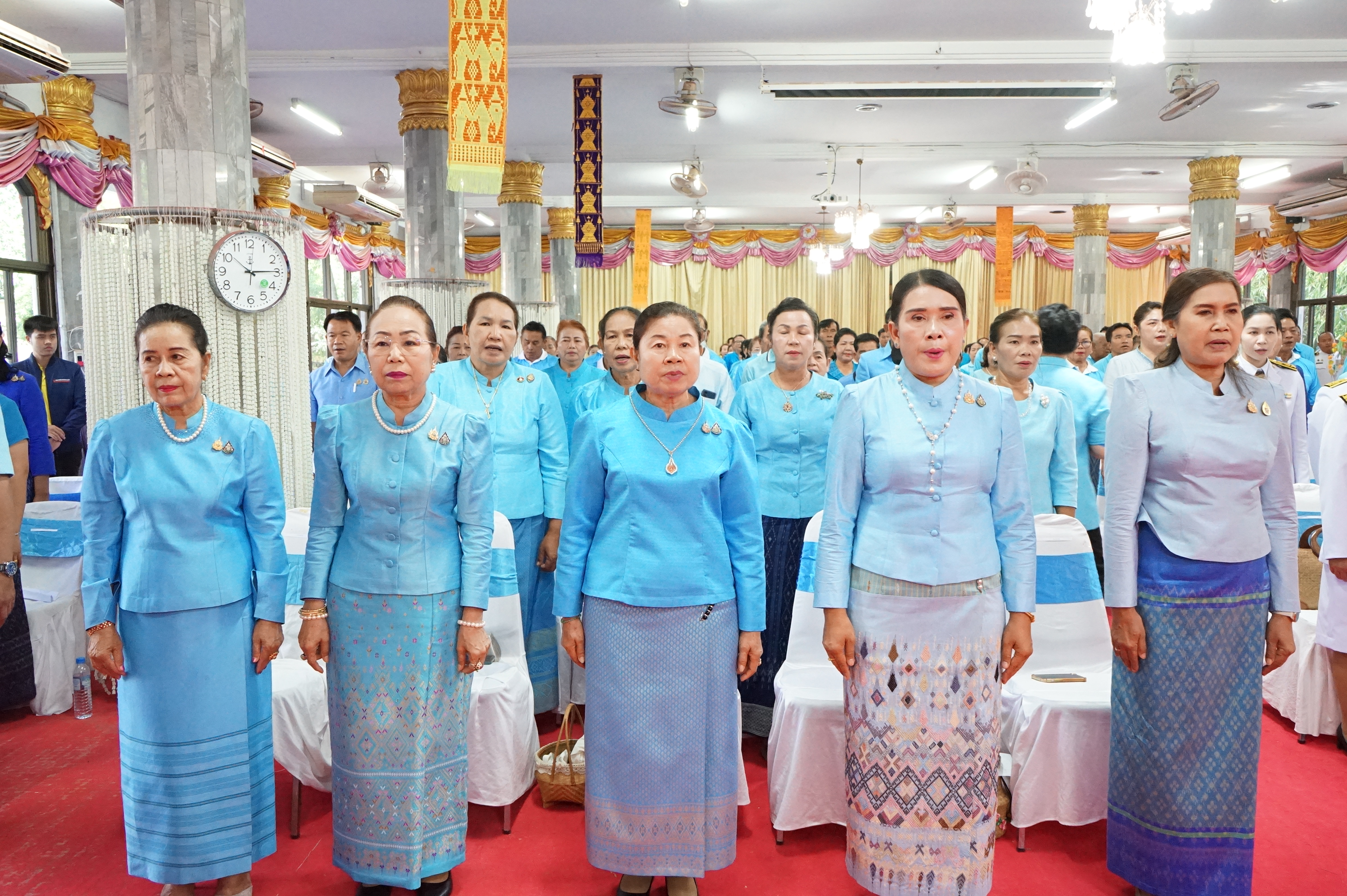 จังหวัดหนองคาย จัดพิธีมอบเงินพระราชทานขวัญถุงกองทุนแม่ของแผ่นดินและทอดผ้าป่าสมทบกองทุนแม่ของแผ่นดินและกองทุนป้องกันแก้ไขปัญหายาเสพติด ประจำปี 2567 เนื่องในโอกาสวันกองทุนแม่ของแผ่นดิน ภายใต้แนวคิด “2 ทศวรรษ กองทุนแม่ของแผ่นดิน ครอบครัวอบอุ่น ชุมชนเข้มแข็ง”