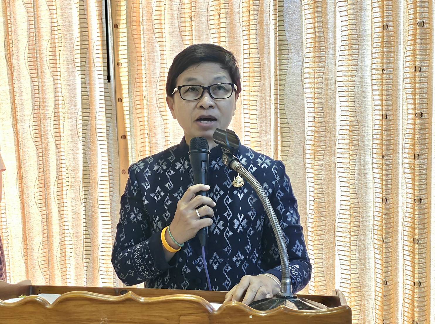 จังหวัดหนองคาย มุ่งพัฒนาคุณภาพชีวิตครัวเรือนยากจน สร้างความมั่นคงด้านอาชีพ ให้สามารถพึ่งตนเองได้อย่างยั่งยืน อบรมเข้มข้นต่อเนื่อง รุ่นที่ 3 โครงการสืบสานภูมิปัญญา พัฒนาเศรษฐกิจฐานรากสู่ความยั่งยืน กิจกรรมพัฒนาและยกระดับคุณภาพชีวิตครัวเรือนยากจน ตามแนวทางสัมมาชีพชุมชนสู่ความยั่งยืน