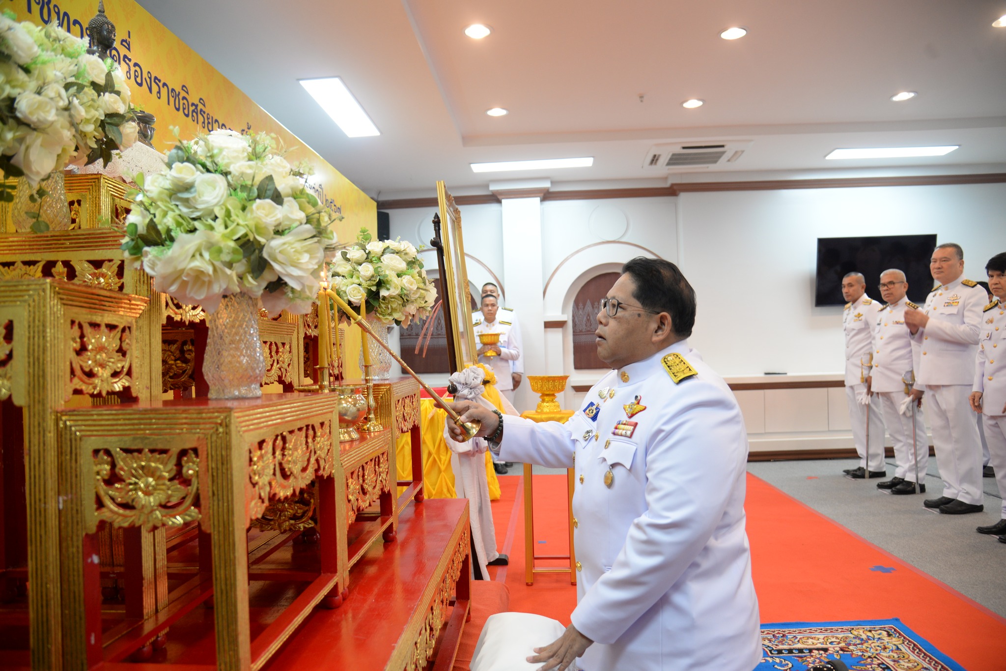พช.หนองคาย ร่วมพิธีรับพระราชทานเครื่องราชอิสริยาภรณ์ชั้นสายสะพาย ประจำปี 2567 จังหวัดหนองคาย