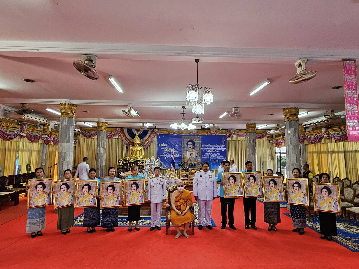 จังหวัดหนองคาย จัดพิธีมอบเงินพระราชทานขวัญถุงกองทุนแม่ของแผ่นดินและทอดผ้าป่าสมทบกองทุนแม่ของแผ่นดินและกองทุนป้องกันแก้ไขปัญหายาเสพติด ประจำปี 2567 เนื่องในโอกาสวันกองทุนแม่ของแผ่นดิน ภายใต้แนวคิด “2 ทศวรรษ กองทุนแม่ของแผ่นดิน ครอบครัวอบอุ่น ชุมชนเข้มแข็ง”