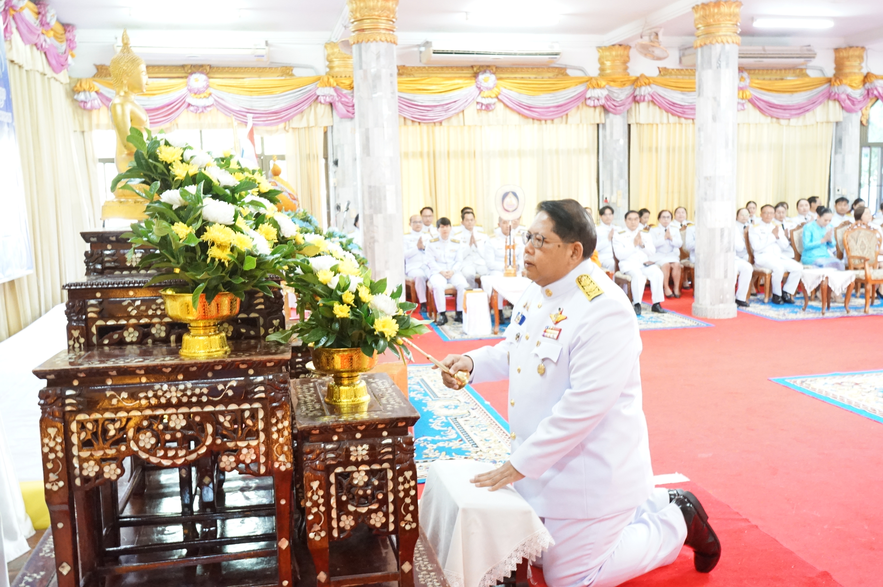 จังหวัดหนองคาย จัดพิธีมอบเงินพระราชทานขวัญถุงกองทุนแม่ของแผ่นดินและทอดผ้าป่าสมทบกองทุนแม่ของแผ่นดินและกองทุนป้องกันแก้ไขปัญหายาเสพติด ประจำปี 2567 เนื่องในโอกาสวันกองทุนแม่ของแผ่นดิน ภายใต้แนวคิด “2 ทศวรรษ กองทุนแม่ของแผ่นดิน ครอบครัวอบอุ่น ชุมชนเข้มแข็ง”