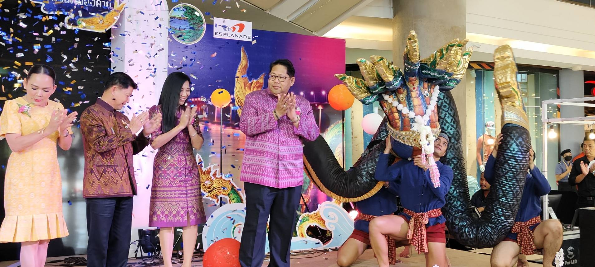 จังหวัดหนองคาย จัดยิ่งใหญ่พิธีเปิดโครงการสืบสานภูมิปัญญา พัฒนาเศรษฐกิจฐานรากสู่ความยั่งยืน “มหกรรมของดี ของเด่นลุ่มน้ำโขง” จังหวัดหนองคาย ยกขบวนสินค้า OTOP ของดี ของเด่น หนองคาย กลุ่ม จ.สบายดี มาจัดจำหน่าย ณ ศูนย์การค้าเอสพลานาด กทม.