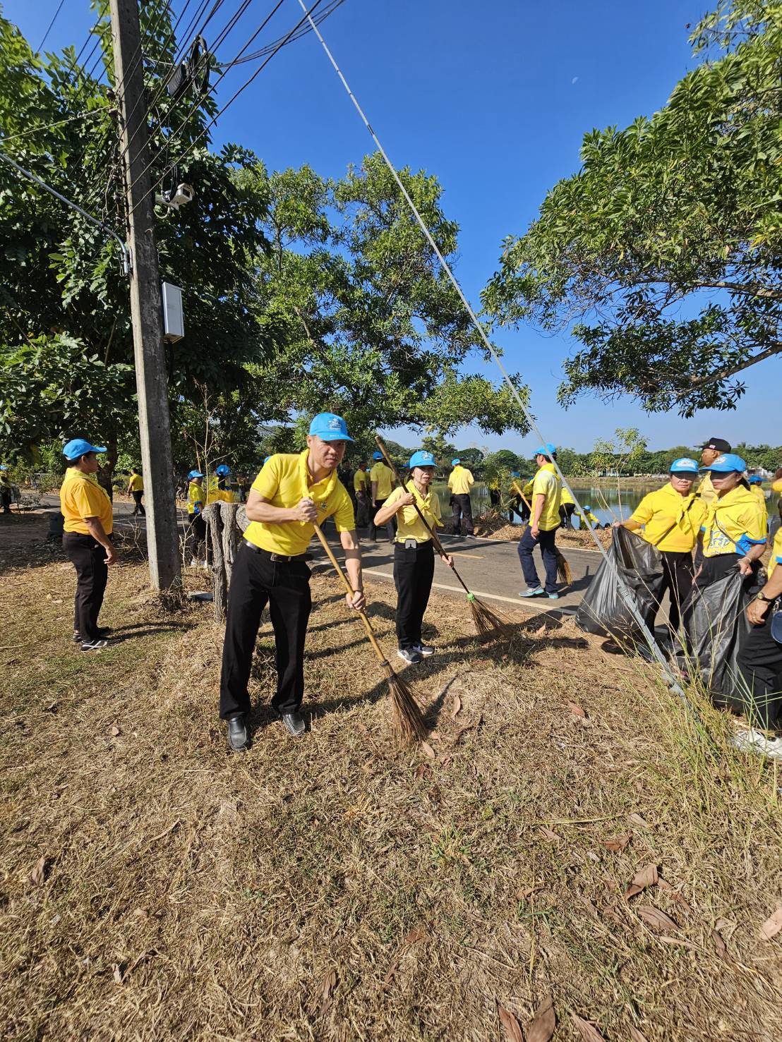 พช.หนองคาย ร่วมกิจกรรมจิตอาสาพัฒนา เนื่องใน “วันสมเด็จพระมหาธีรราชเจ้า” พระมหากษัตริย์รัชกาลที่ 6 แห่งพระบรมราชจักรีวงศ์