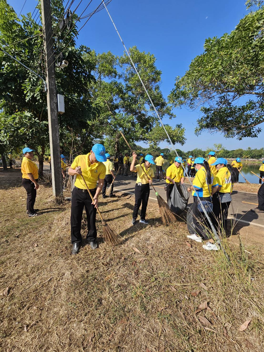 พช.หนองคาย ร่วมกิจกรรมจิตอาสาพัฒนา เนื่องใน “วันสมเด็จพระมหาธีรราชเจ้า” พระมหากษัตริย์รัชกาลที่ 6 แห่งพระบรมราชจักรีวงศ์