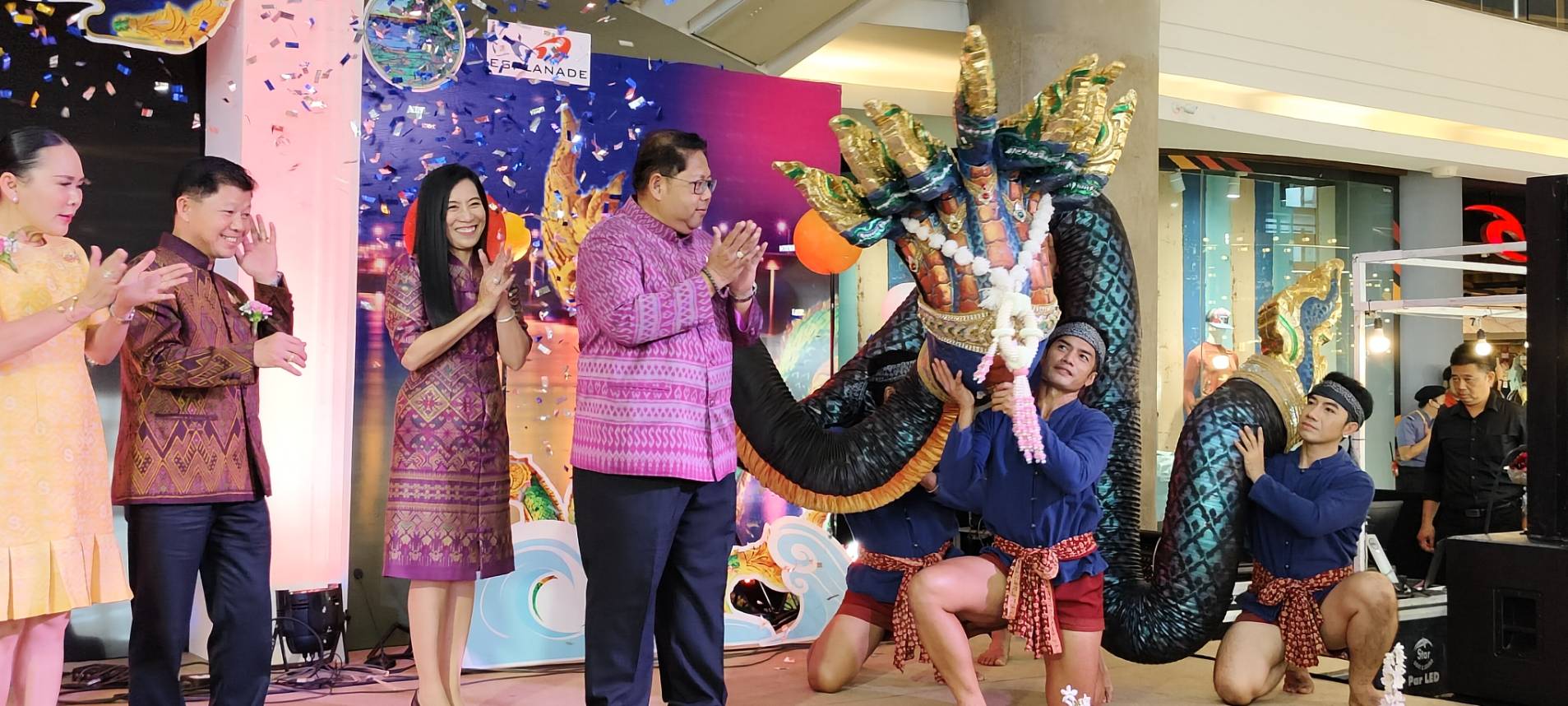 จังหวัดหนองคาย จัดยิ่งใหญ่พิธีเปิดโครงการสืบสานภูมิปัญญา พัฒนาเศรษฐกิจฐานรากสู่ความยั่งยืน “มหกรรมของดี ของเด่นลุ่มน้ำโขง” จังหวัดหนองคาย ยกขบวนสินค้า OTOP ของดี ของเด่น หนองคาย กลุ่ม จ.สบายดี มาจัดจำหน่าย ณ ศูนย์การค้าเอสพลานาด กทม.