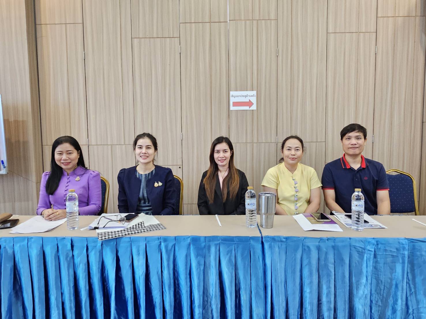 หนองคาย อบรมเข้มข้นต่อเนื่องโครงการสืบสานภูมิปัญญา พัฒนาเศรษฐกิจฐานรากสู่ความยั่งยืน กิจกรรมพัฒนาและยกระดับคุณภาพชีวิตครัวเรือนยากจน ตามแนวทางสัมมาชีพชุมชนสู่ความยั่งยืน รุ่นที่ 2 เพื่อหาแนวทางในการพัฒนาอาชีพ ให้สามารถพึ่งตนเองได้อย่างยั่งยืน