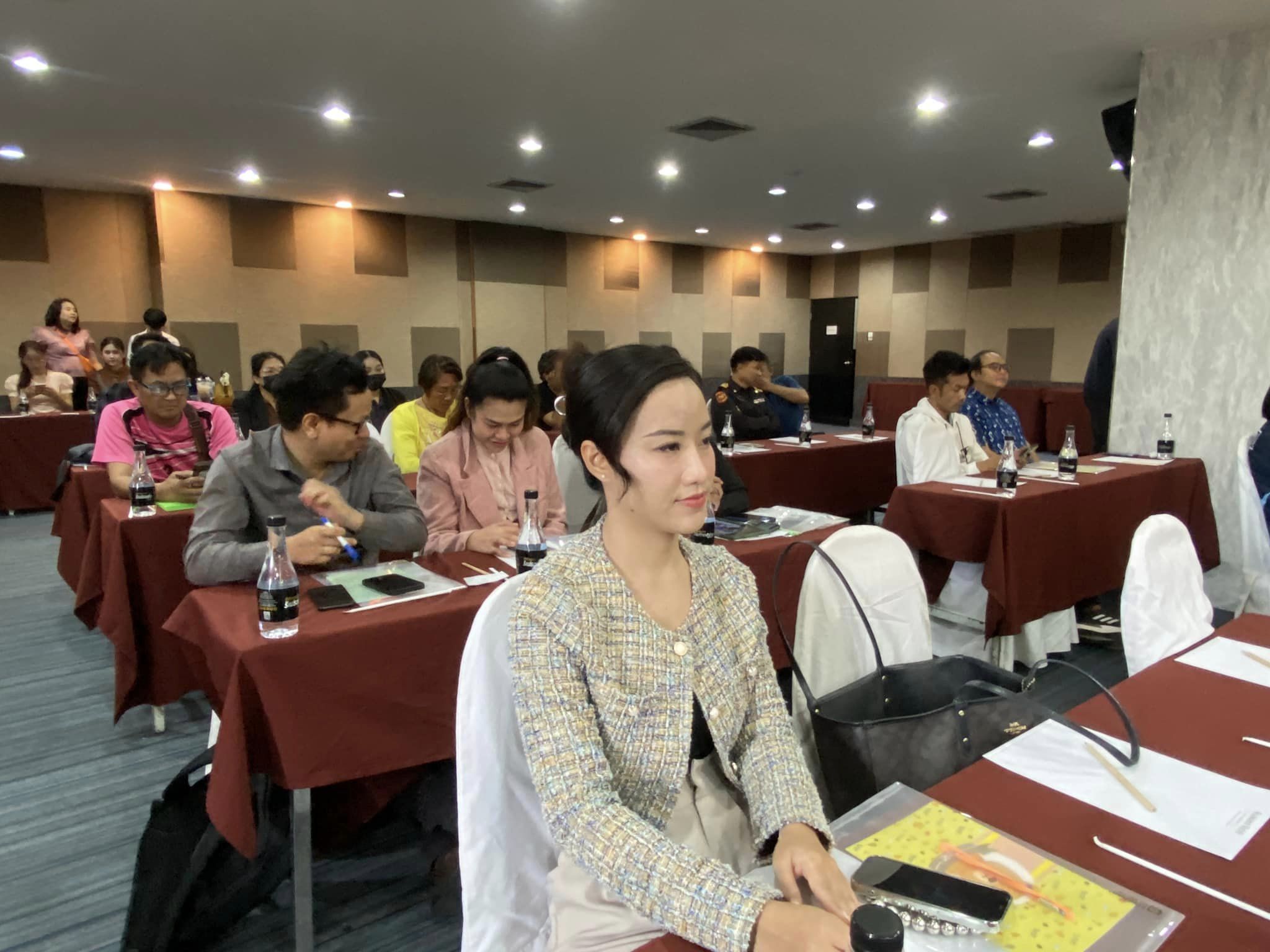 พช.หนองคาย ร่วมพิธีเปิดกิจกรรม โครงการส่งเสริมการท่องเที่ยวสามล้อเรืองแสง เฟส 3 flash – fun – food @หนองคาย