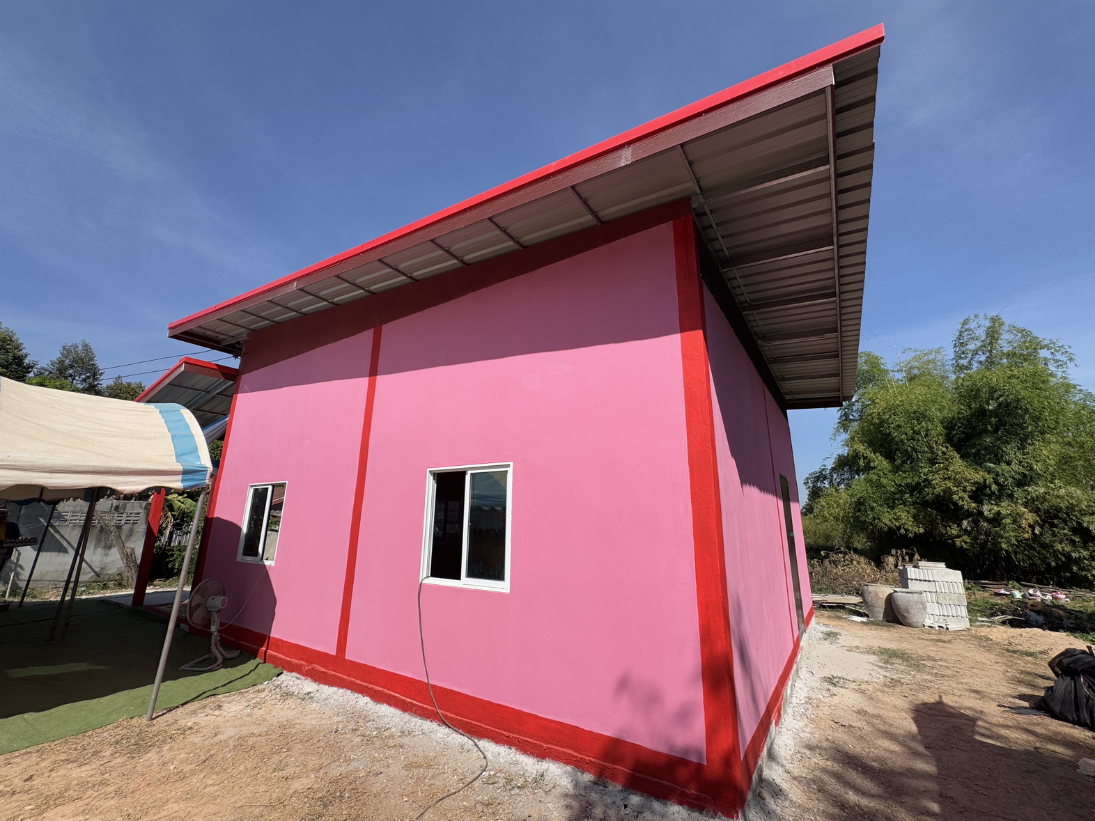 พช.หนองคาย ร่วมพิธีมอบบ้าน โครงการ “บ้านกาชาดสร้างสุข จังหวัดหนองคาย เพื่อเฉลิมพระเกียรติ สมเด็จพระนางเจ้าสิริกิติ์ พระบรมราชินีนาถ พระบรมราชชนนีพันปีหลวง เนื่องในโอกาสเฉลิมพระชนมพรรษา 92 พรรษา” ณ อ.ศรีเชียงใหม่ จ.หนองคาย