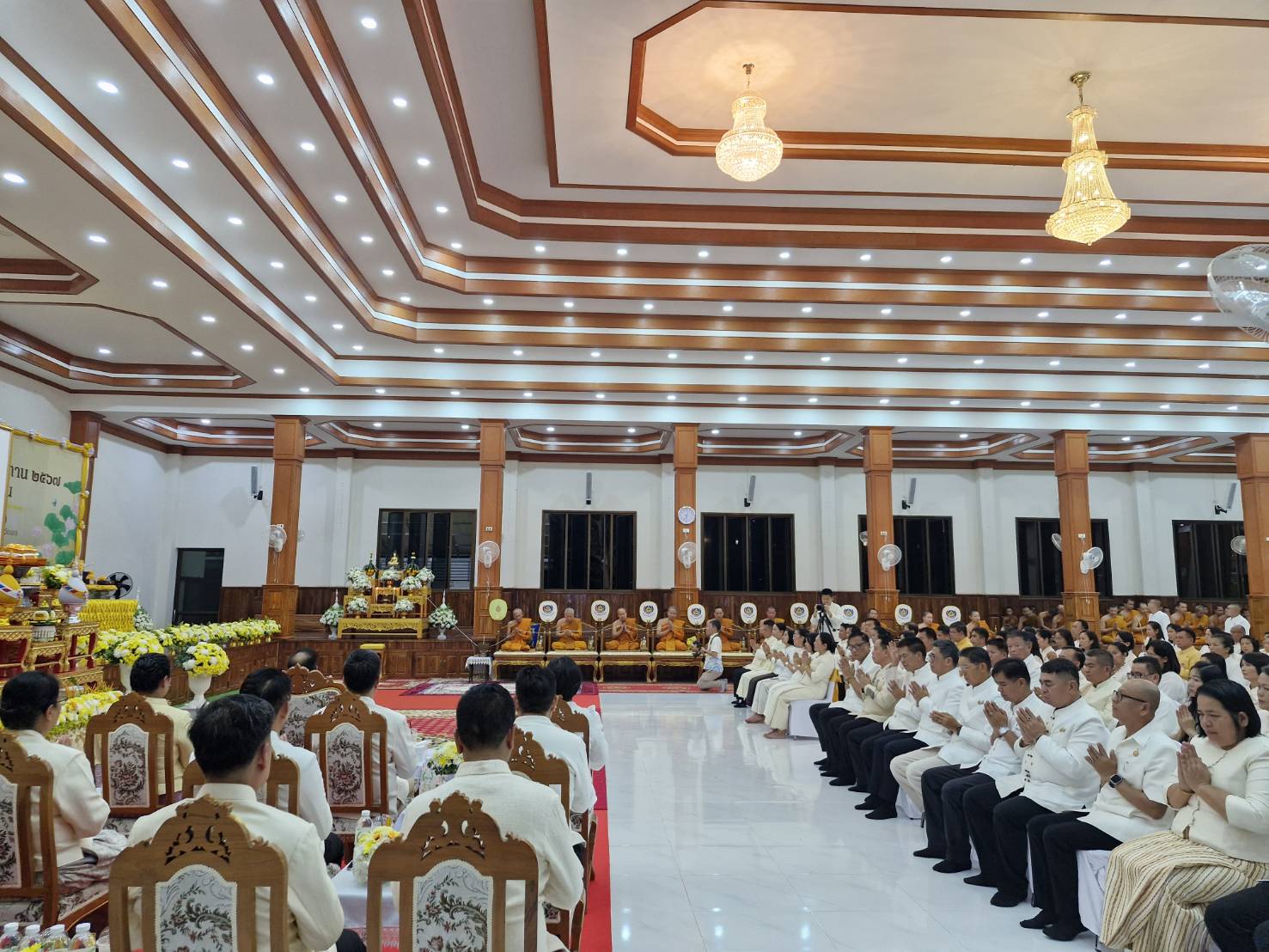 พช.หนองคาย ร่วมพิธีสมโภชผ้าพระกฐินพระราชทาน โดยกรมการพัฒนาชุมชน ณ วัดศรีสุทธาวาส พระอารามหลวง อ.เมือง จ.เลย
