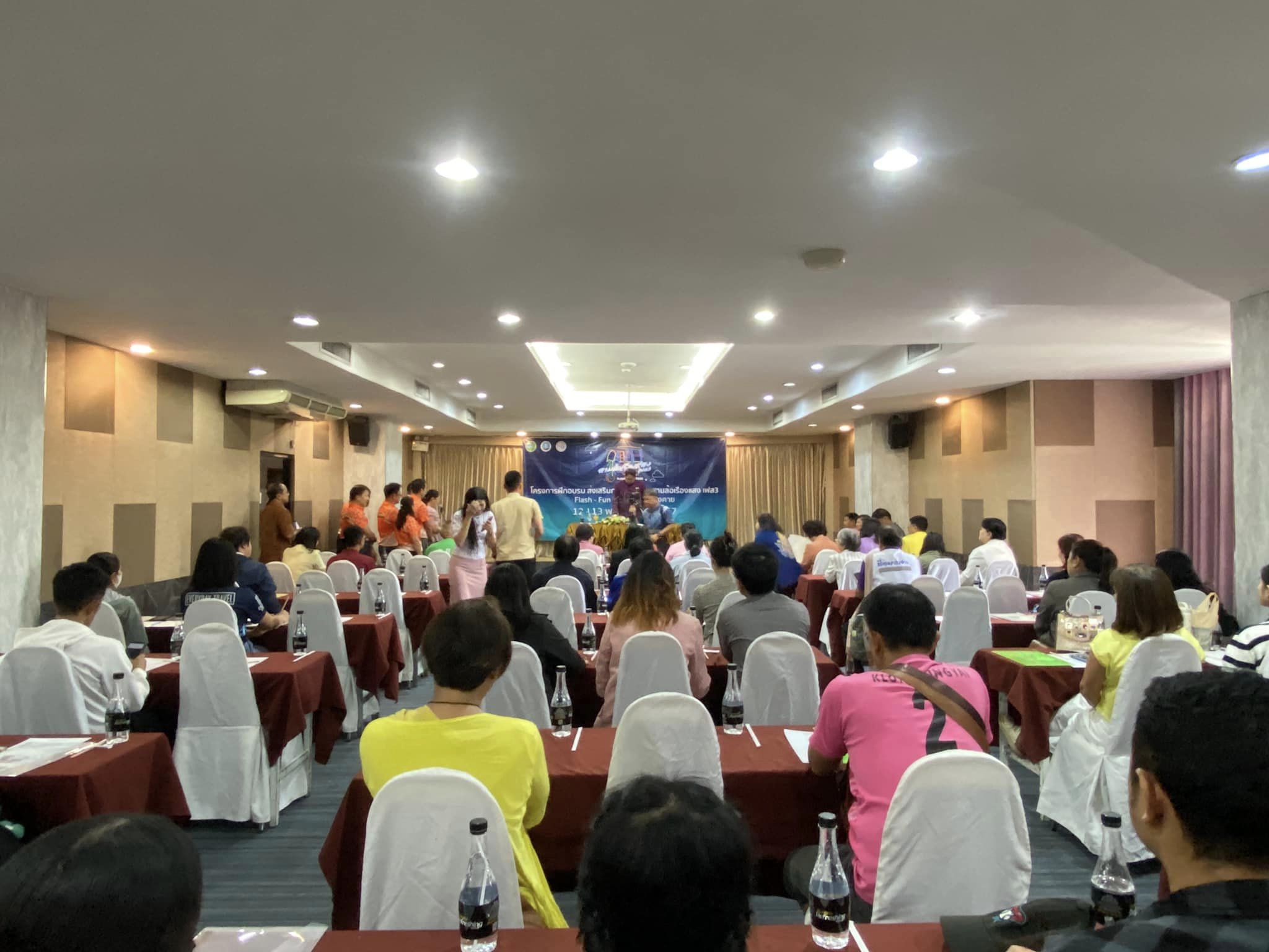 พช.หนองคาย ร่วมพิธีเปิดกิจกรรม โครงการส่งเสริมการท่องเที่ยวสามล้อเรืองแสง เฟส 3 flash – fun – food @หนองคาย