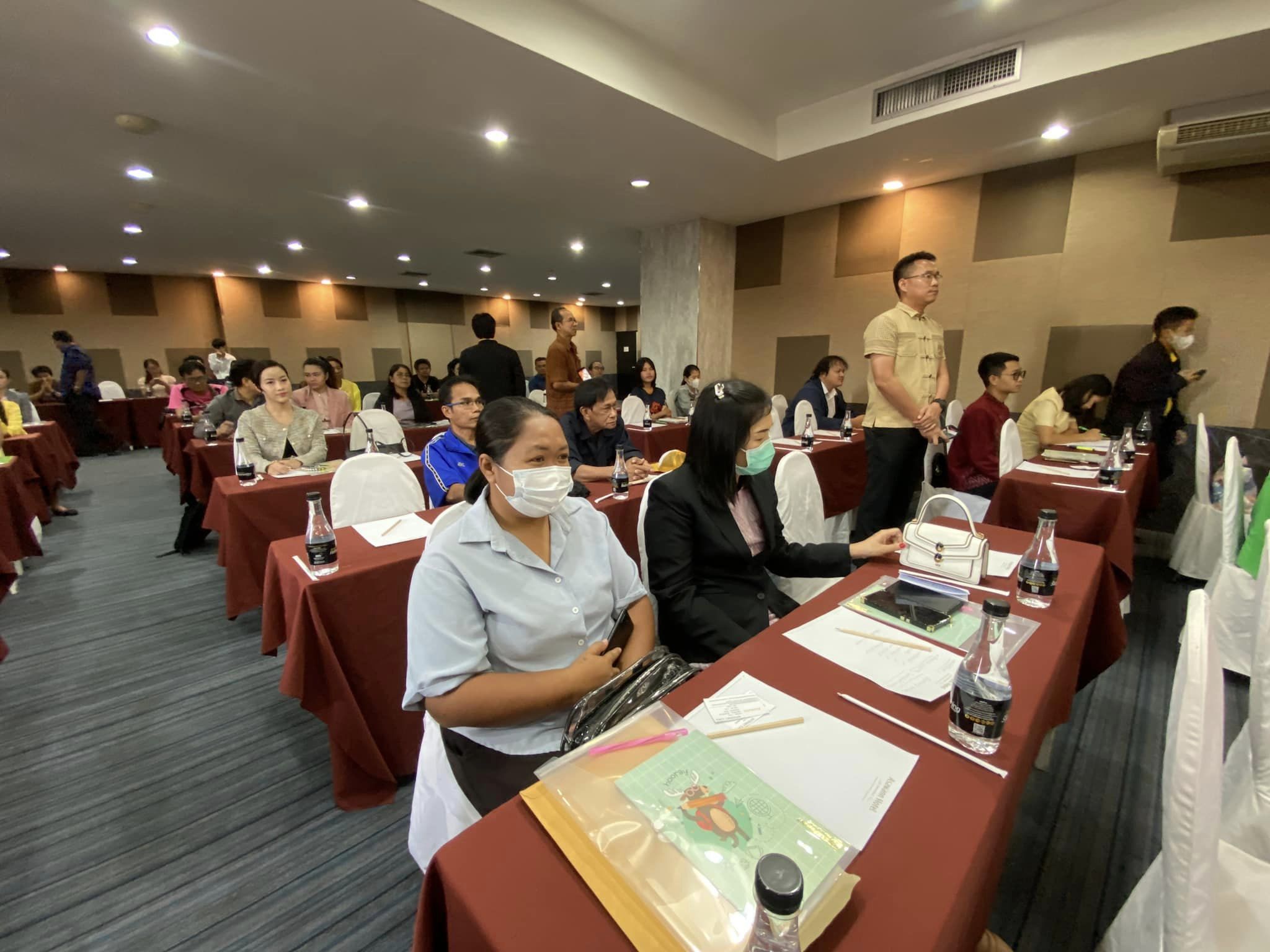 พช.หนองคาย ร่วมพิธีเปิดกิจกรรม โครงการส่งเสริมการท่องเที่ยวสามล้อเรืองแสง เฟส 3 flash – fun – food @หนองคาย