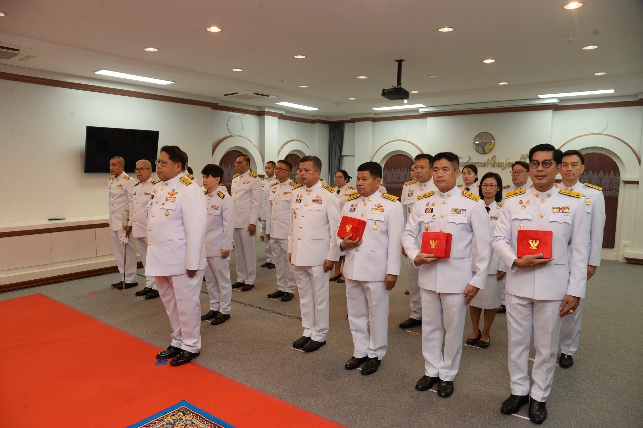 พช.หนองคาย ร่วมพิธีรับพระราชทานเครื่องราชอิสริยาภรณ์ชั้นสายสะพาย ประจำปี 2567 จังหวัดหนองคาย