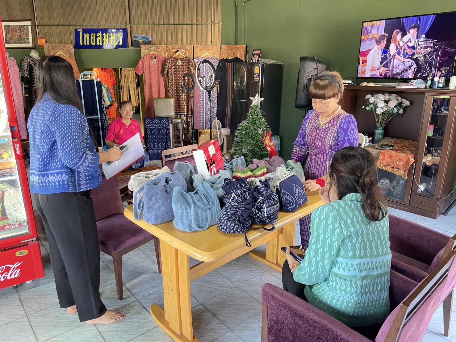 กองทุนฯ สตรี หนองคาย ลงพื้นที่ประเมินกลั่นกรองโครงการเงินทุนหมุนเวียน อำเภอสังคม อำเภอโพธิ์ตาก และอำเภอเมือง