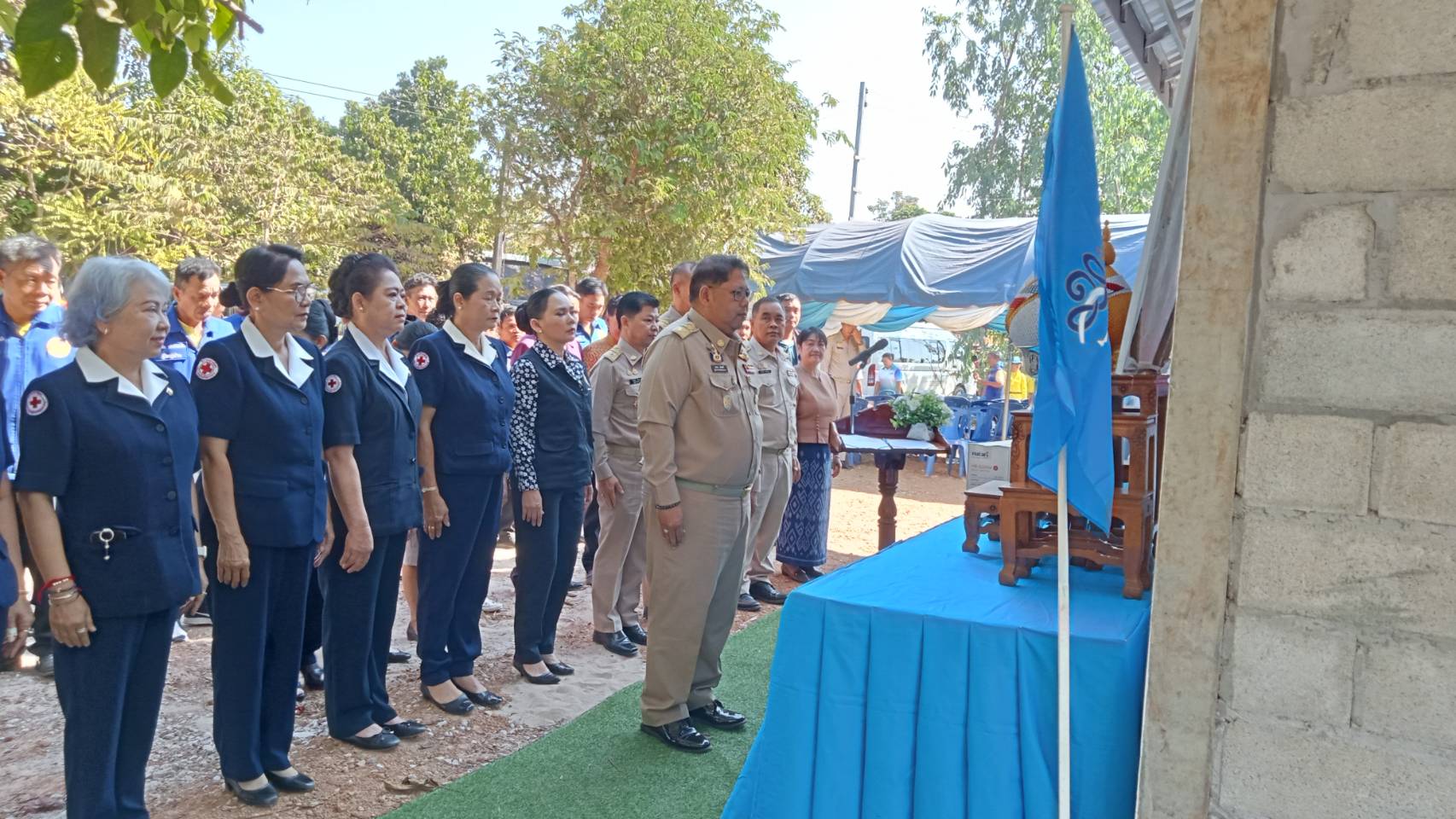 พช.หนองคาย ร่วมพิธีมอบบ้าน โครงการ “บ้านกาชาดสร้างสุข จังหวัดหนองคาย เพื่อเฉลิมพระเกียรติ สมเด็จพระนางเจ้าสิริกิติ์ พระบรมราชินีนาถ พระบรมราชชนนีพันปีหลวง เนื่องในโอกาสเฉลิมพระชนมพรรษา 92 พรรษา” ณ อ.เฝ้าไร่ จ.หนองคาย
