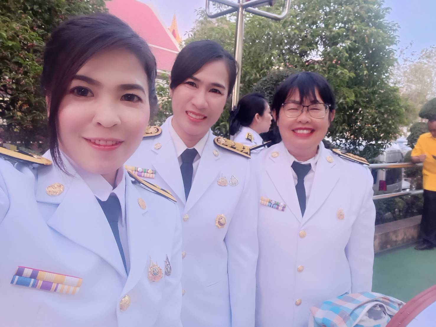 พช.หนองคาย ร่วมพิธีเจริญพระพุทธมนต์และทำบุญตักบาตร เนื่องในวันคล้ายวันพระบรมราชสมภพพระบาทสมเด็จพระบรมชนกาธิเบศร มหาภูมิพลอดุลยเดชมหาราช บรมนาถบพิตร วันชาติ และวันพ่อแห่งชาติ 5 ธันวาคม 2567