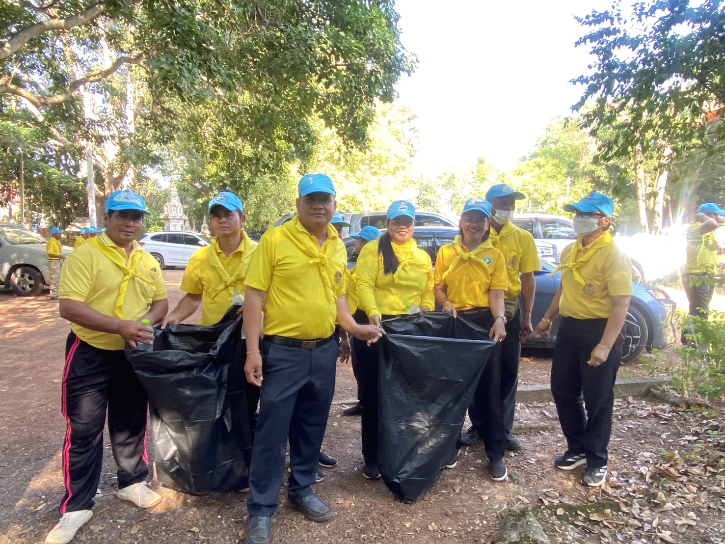 พช.หนองคาย ร่วมกิจกรรมจิตอาสาพัฒนา เนื่องในโอกาสวันคล้ายวันพระบรมราชสมภพ พระบาทสมเด็จพระบรมชนกาธิเบศร มหาภูมิพลอดุลยเดชมหาราช บรมนาถบพิตร วันชาติ และวันพ่อแห่งชาติ