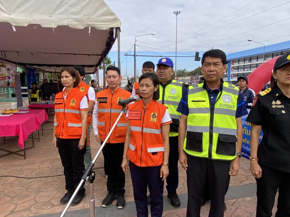 พช.หนองคาย ร่วมพิธีเปิดศูนย์ปฏิบัติการป้องกันและลดอุบัติเหตุทางถนนช่วงเทศกาลปีใหม่ พ.ศ.2568 จังหวัดหนองคาย และเปิดงานวันป้องกันอุบัติภัยแห่งชาติ ประจำปี 2567 จังหวัดหนองคาย