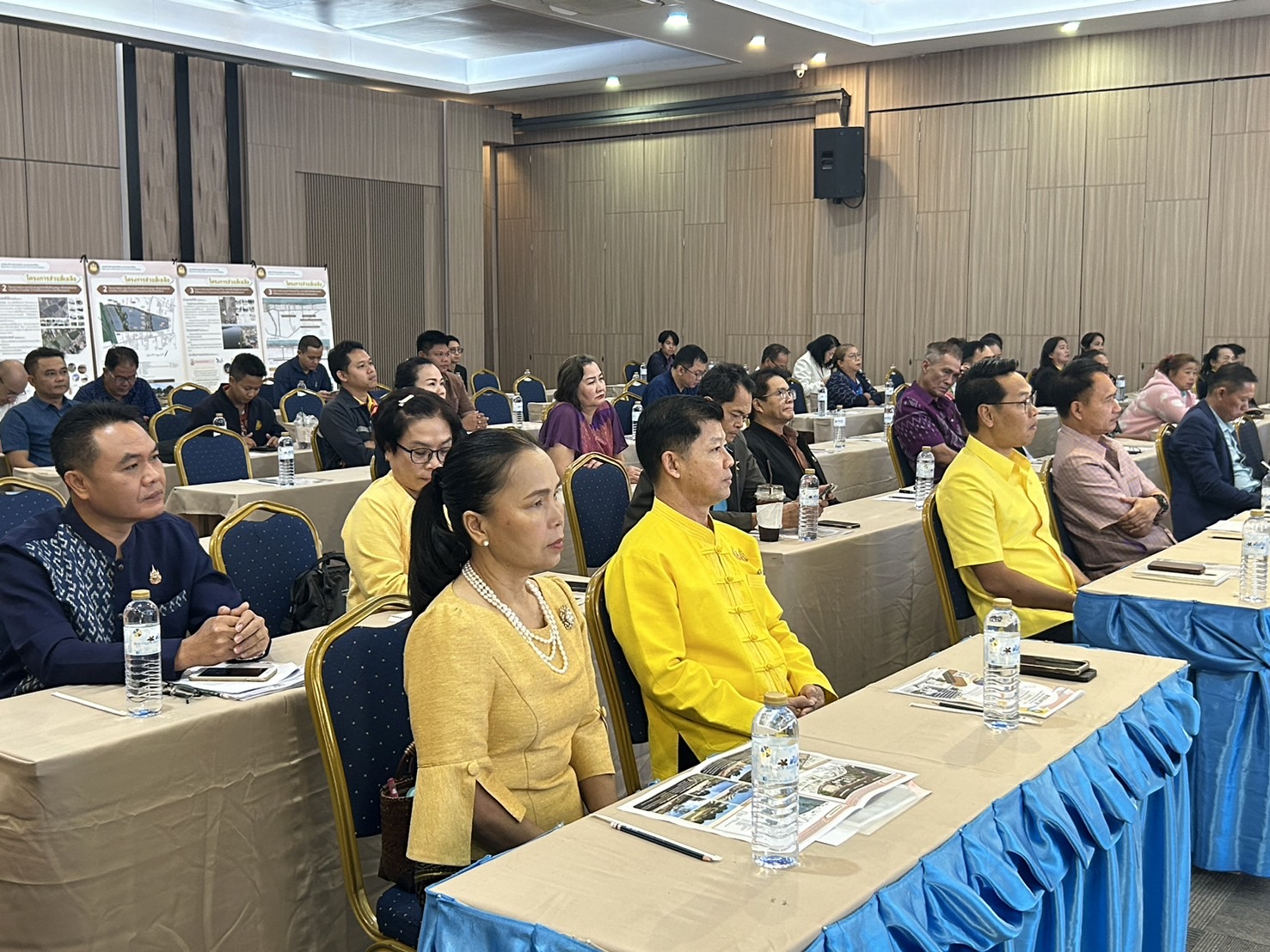 พช.หนองคาย เข้าร่วมประชุมโครงการค่าใช้จ่ายในการจ้างการออกแบบรายละเอียดโครงการพัฒนาพื้นที่กลุ่มจังหวัดภาคตะวันออกเฉียงเหนือตอนบน 1 ระยะที่ 2 (จังหวัดหนองคาย)