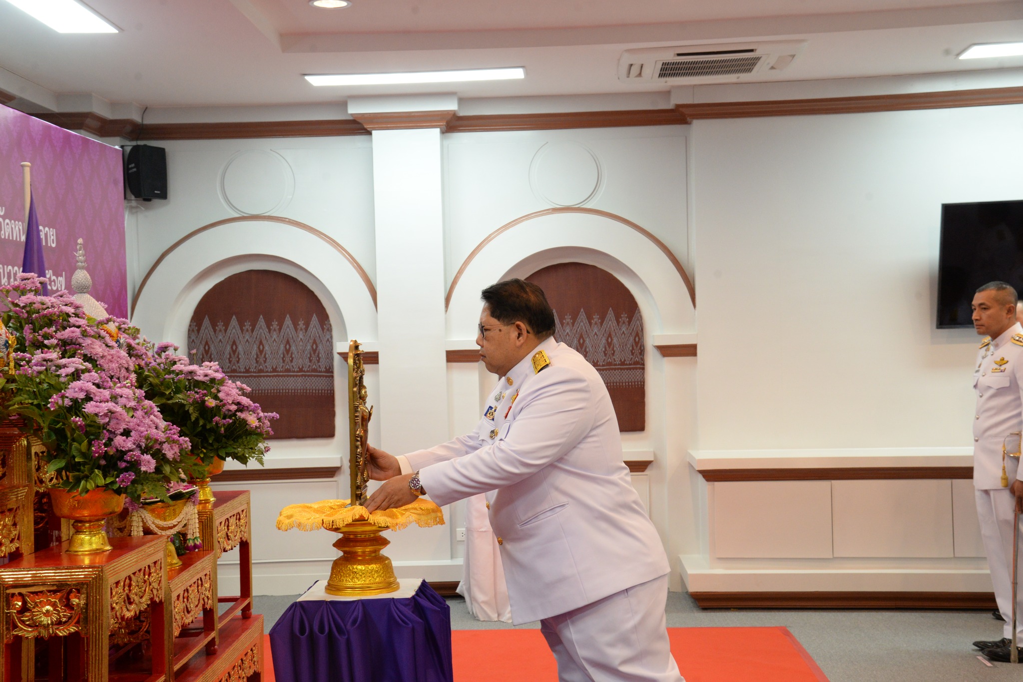 พช.หนองคาย ร่วมพิธีรับพระราชทาน พระพุทธสิรินธรเทพรัตน์มงคลภูวดลสันติ ประจำปี 2567 จังหวัดหนองคาย