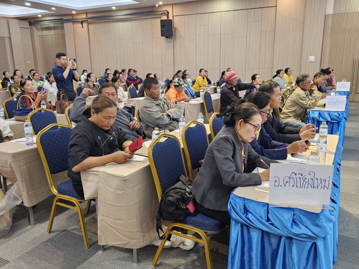 พช.หนองคาย ดำเนินโครงการพัฒนาและยกระดับคุณภาพชีวิตครัวเรือนยากจน ตามแนวทางสัมมาชีพชุมชนสู่ความยั่งยืน กิจกรรมอบรมเชิงปฏิบัติการเมนูอาชีพกับการพัฒนาคุณภาพชีวิตที่ยั่งยืน รุ่นที่ 2 ภายใต้โครงการสืบสานภูมิปัญญาพัฒนาเศรษฐกิจฐานรากสู่ความยั่งยืน