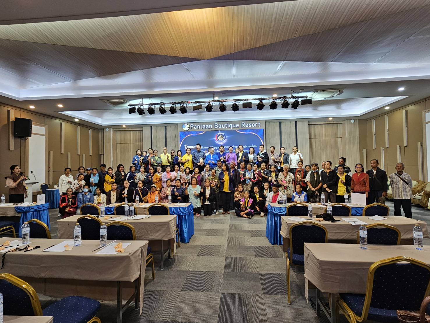 พช.หนองคาย ดำเนินโครงการพัฒนาและยกระดับคุณภาพชีวิตครัวเรือนยากจน ตามแนวทางสัมมาชีพชุมชนสู่ความยั่งยืน กิจกรรมอบรมเชิงปฏิบัติการเมนูอาชีพกับการพัฒนาคุณภาพชีวิตที่ยั่งยืน รุ่นที่ 2 ภายใต้โครงการสืบสานภูมิปัญญาพัฒนาเศรษฐกิจฐานรากสู่ความยั่งยืน