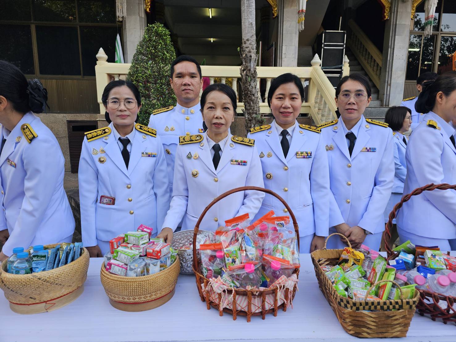 พช.หนองคาย ร่วมพิธีทำบุญตักบาตรเพื่อถวายเป็นพระกุศล เนื่องในวันคล้ายวันประสูติ สมเด็จพระเจ้าลูกเธอ เจ้าฟ้าพัชรกิติยาภา นเรนทิราเทพยวดี กรมหลวงราชสาริณีสิริพัชร มหาวัชรราชธิดา