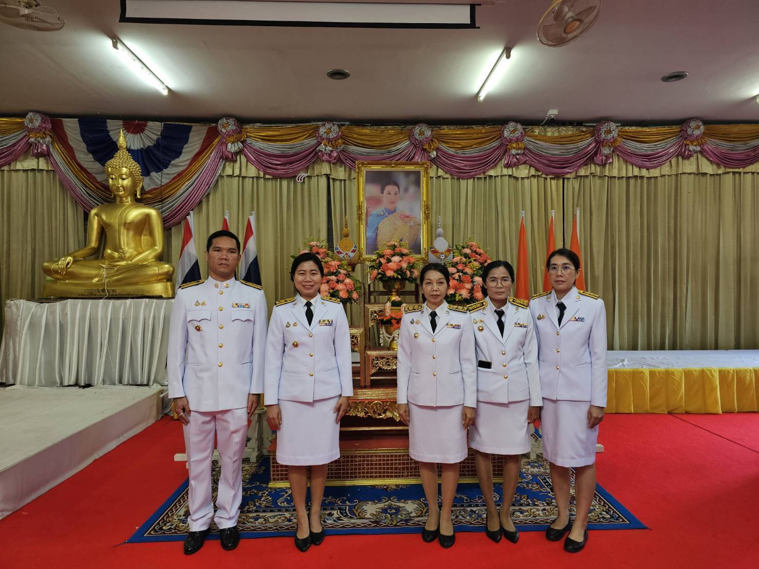 พช.หนองคาย ร่วมพิธีทำบุญตักบาตรเพื่อถวายเป็นพระกุศล เนื่องในวันคล้ายวันประสูติ สมเด็จพระเจ้าลูกเธอ เจ้าฟ้าพัชรกิติยาภา นเรนทิราเทพยวดี กรมหลวงราชสาริณีสิริพัชร มหาวัชรราชธิดา