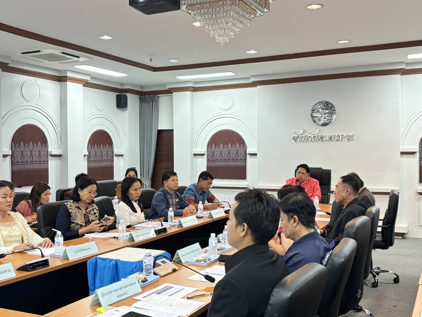 พช.หนองคาย ร่วมการประชุมปรึกษาหารือระหว่างภาครัฐและเอกชนเพื่อขับเคลื่อนการพัฒนาและแก้ไขปัญหาทางเศรษฐกิจจังหวัดหนองคาย