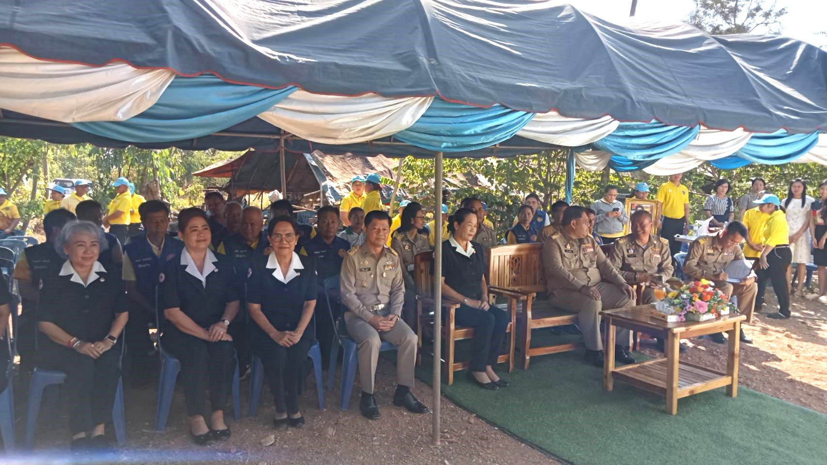 พช.หนองคาย ร่วมพิธีมอบบ้าน โครงการ “บ้านกาชาดสร้างสุข จังหวัดหนองคาย เพื่อเฉลิมพระเกียรติ สมเด็จพระนางเจ้าสิริกิติ์ พระบรมราชินีนาถ พระบรมราชชนนีพันปีหลวง เนื่องในโอกาสเฉลิมพระชนมพรรษา 92 พรรษา” ณ อ.เฝ้าไร่ จ.หนองคาย